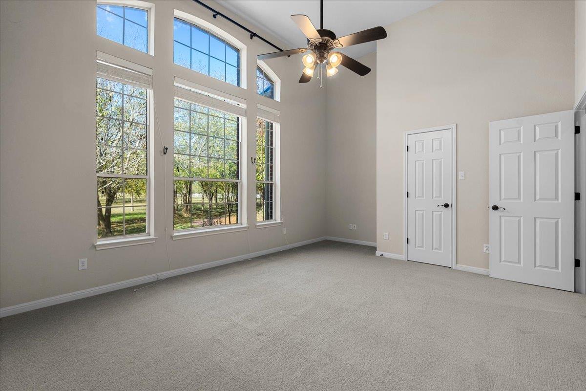 375 Colorado Dr, Cedar Creek, TX 78612