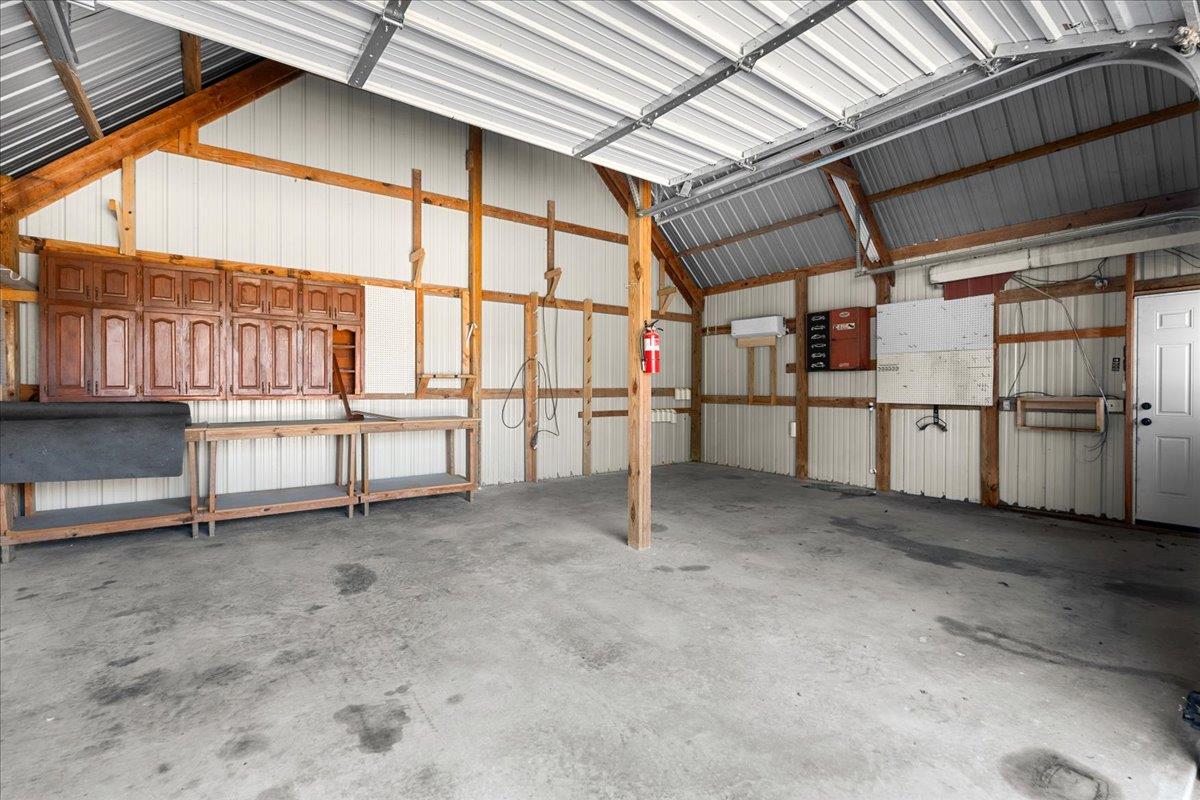 375 Colorado Dr, Cedar Creek, TX 78612