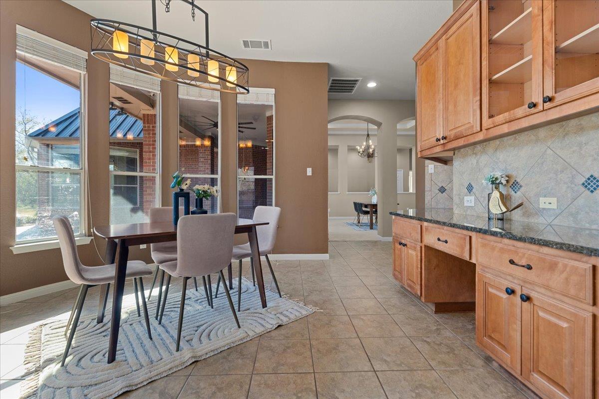 375 Colorado Dr, Cedar Creek, TX 78612