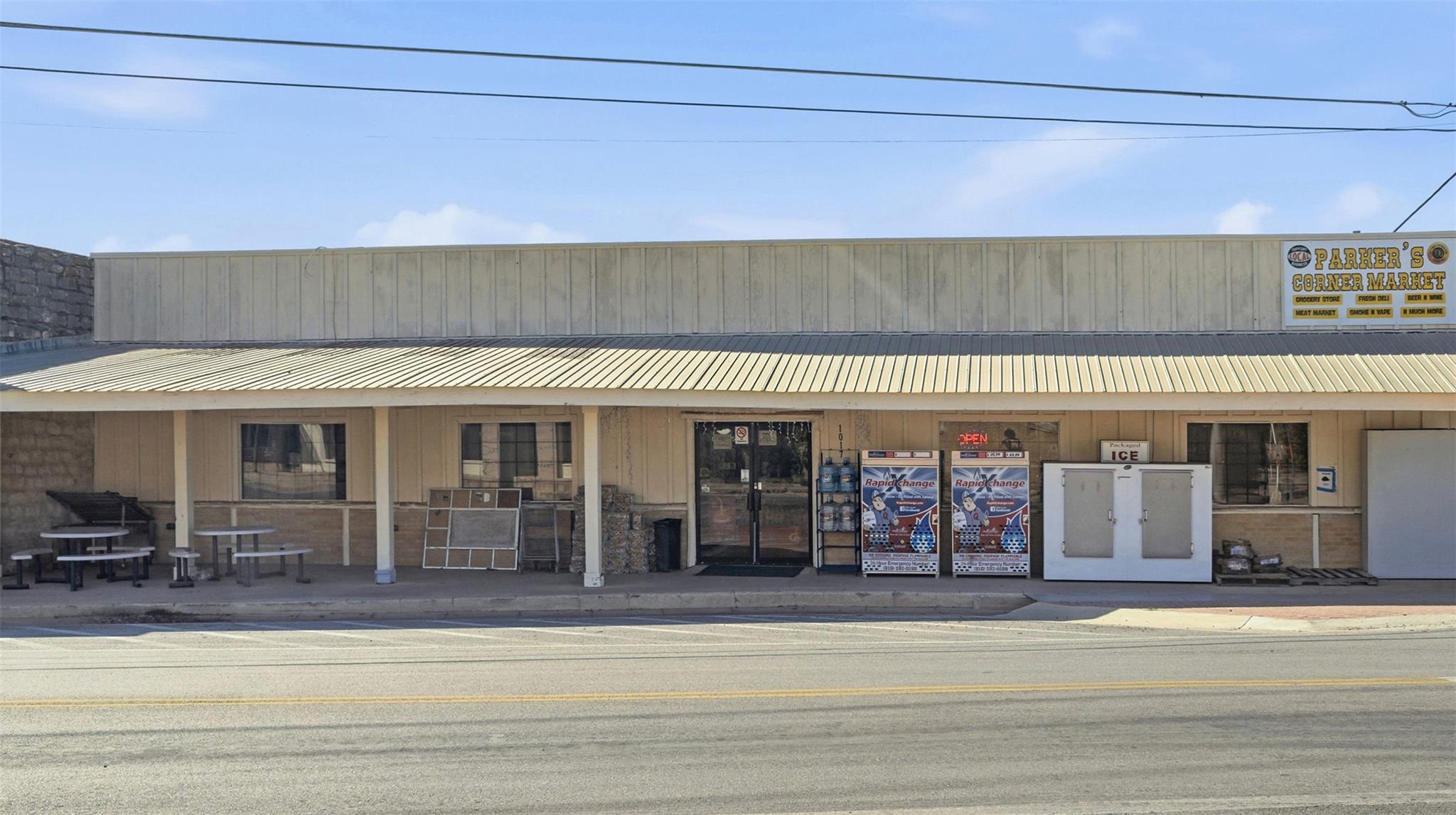 1017 LOOP 332 St, Liberty Hill, TX 78642