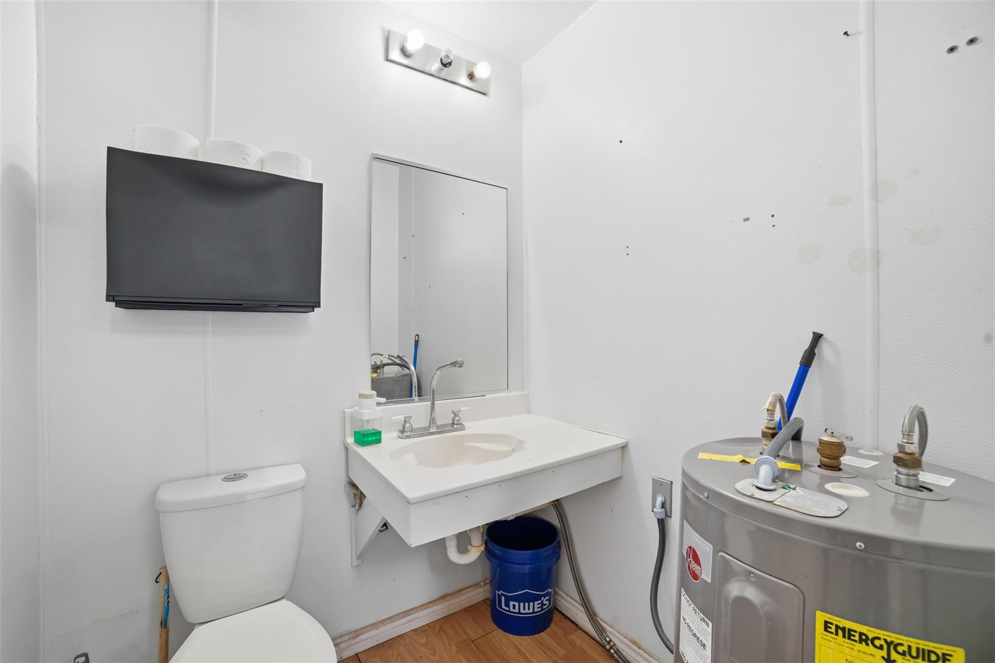 1017 LOOP 332 St, Liberty Hill, TX 78642