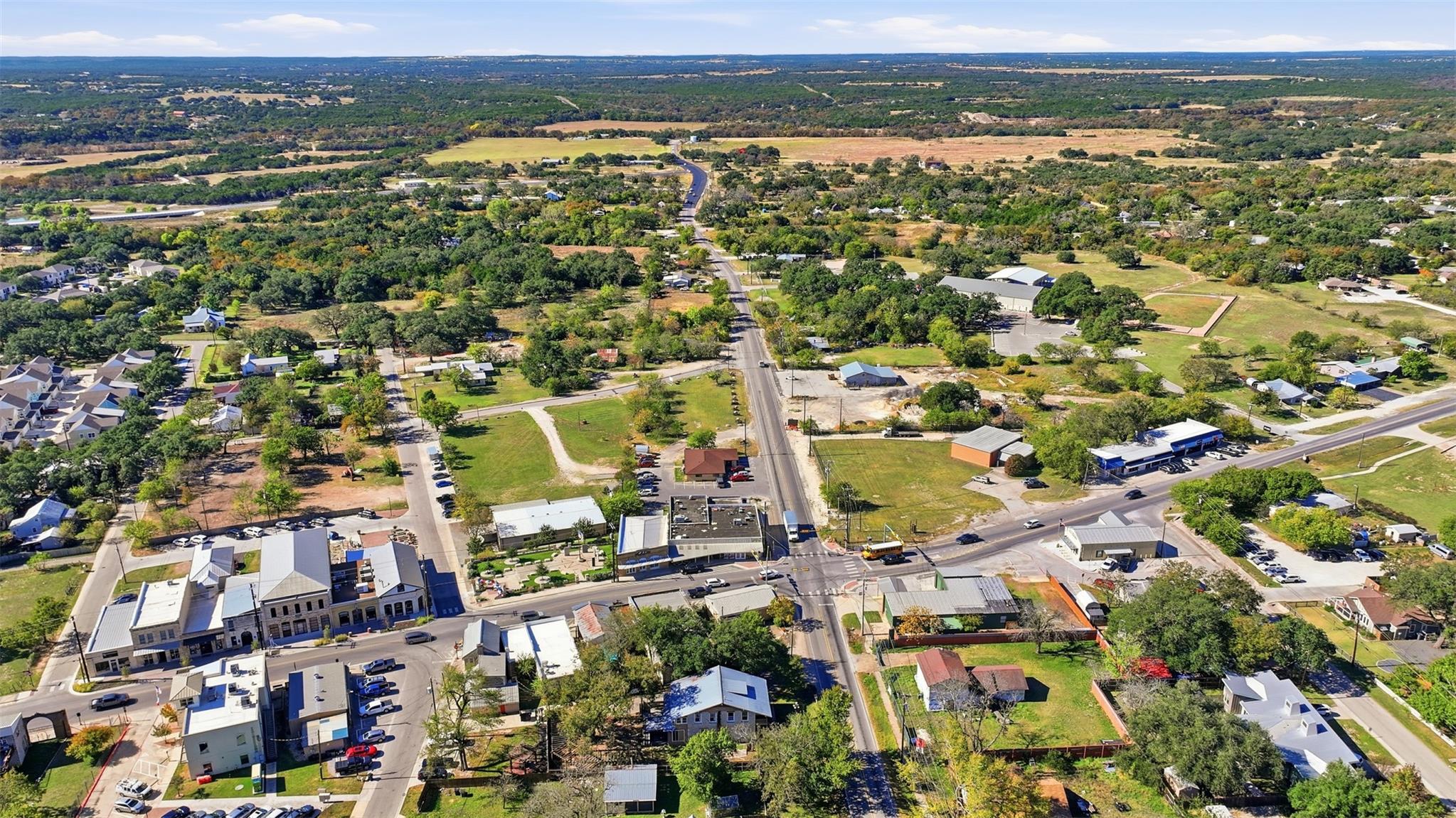 1017 LOOP 332 St, Liberty Hill, TX 78642