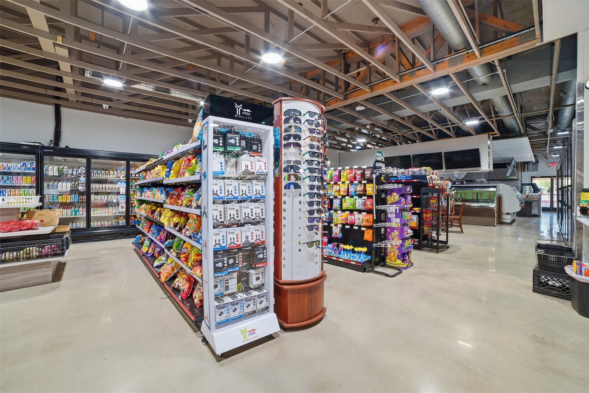 1017 LOOP 332 St, Liberty Hill, TX 78642