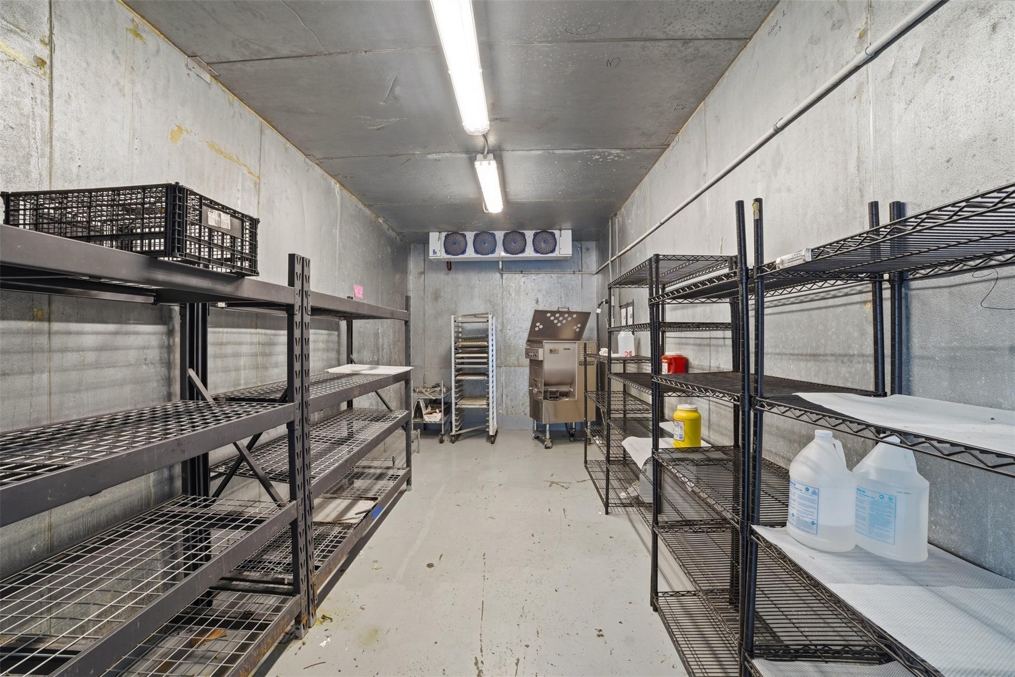 1017 LOOP 332 St, Liberty Hill, TX 78642