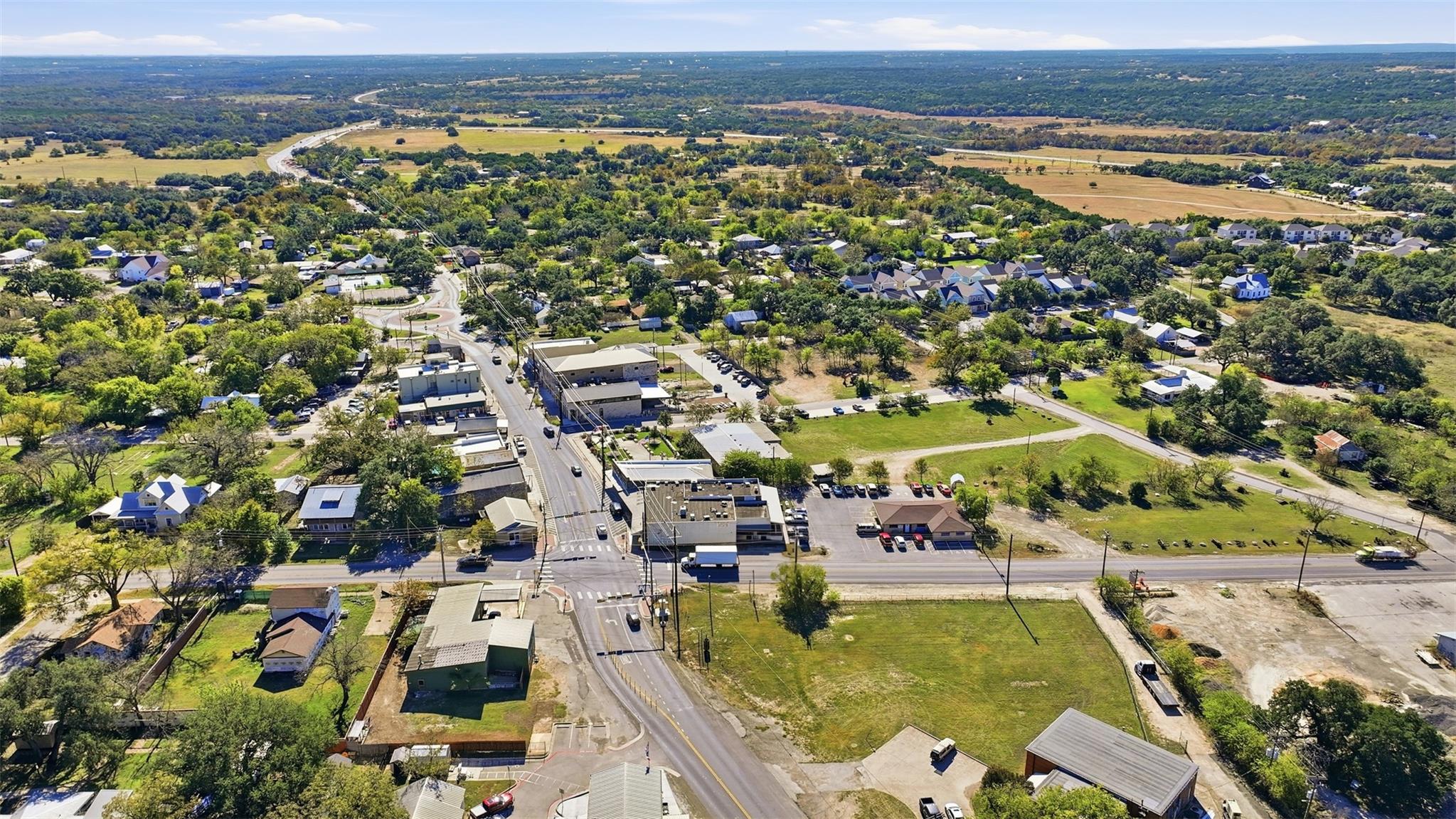 1017 LOOP 332 St, Liberty Hill, TX 78642