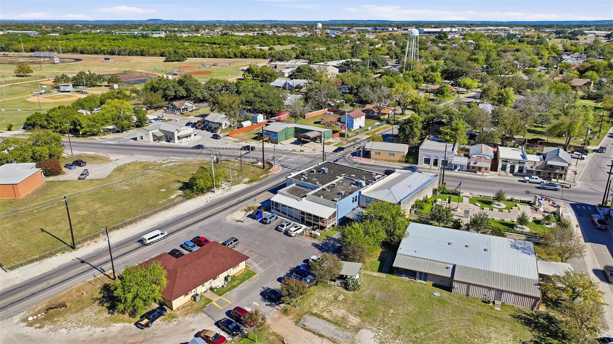 1017 LOOP 332 St, Liberty Hill, TX 78642