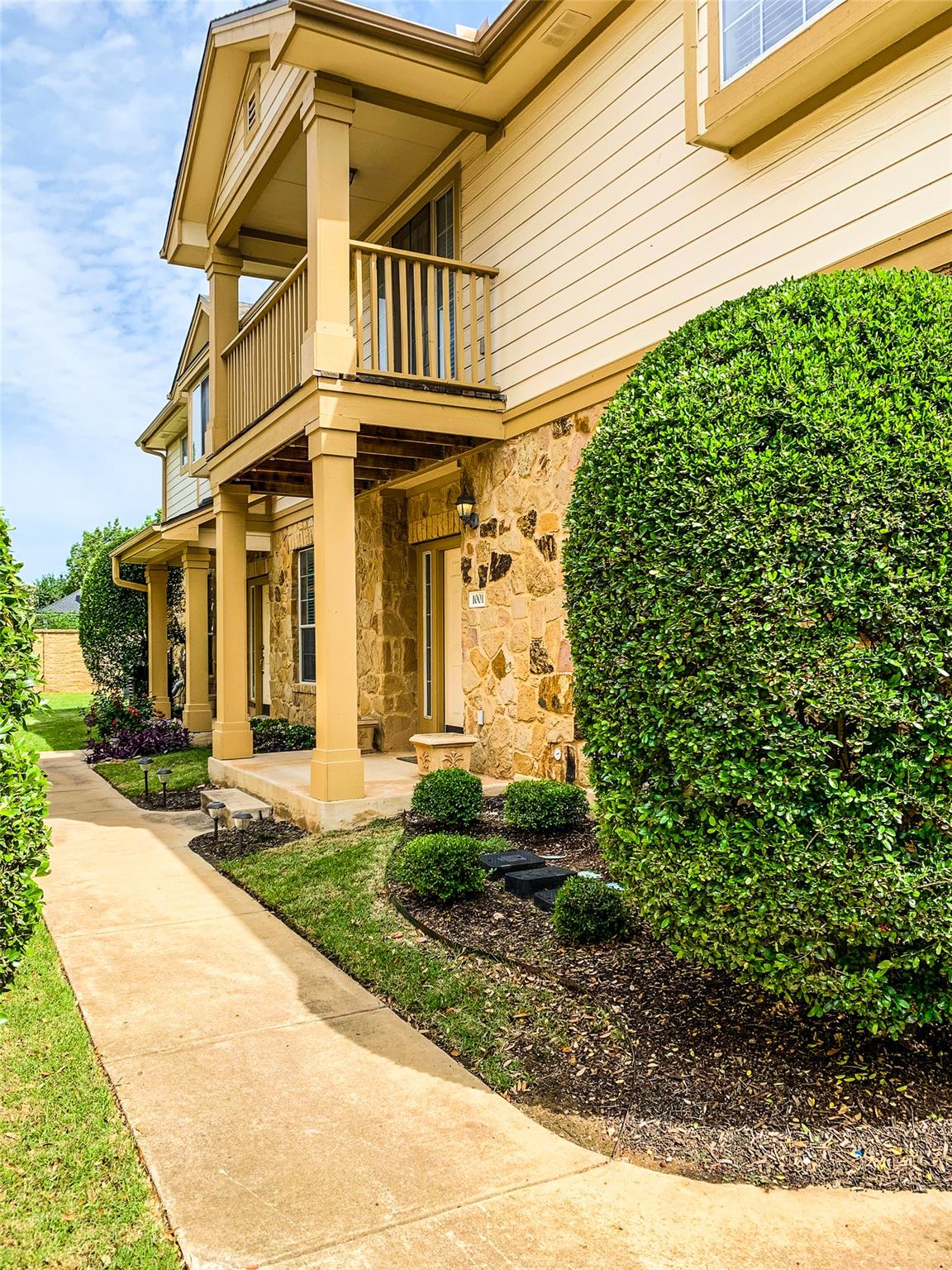 16100 S GREAT OAKS Dr # 1001, Round Rock, TX 78681