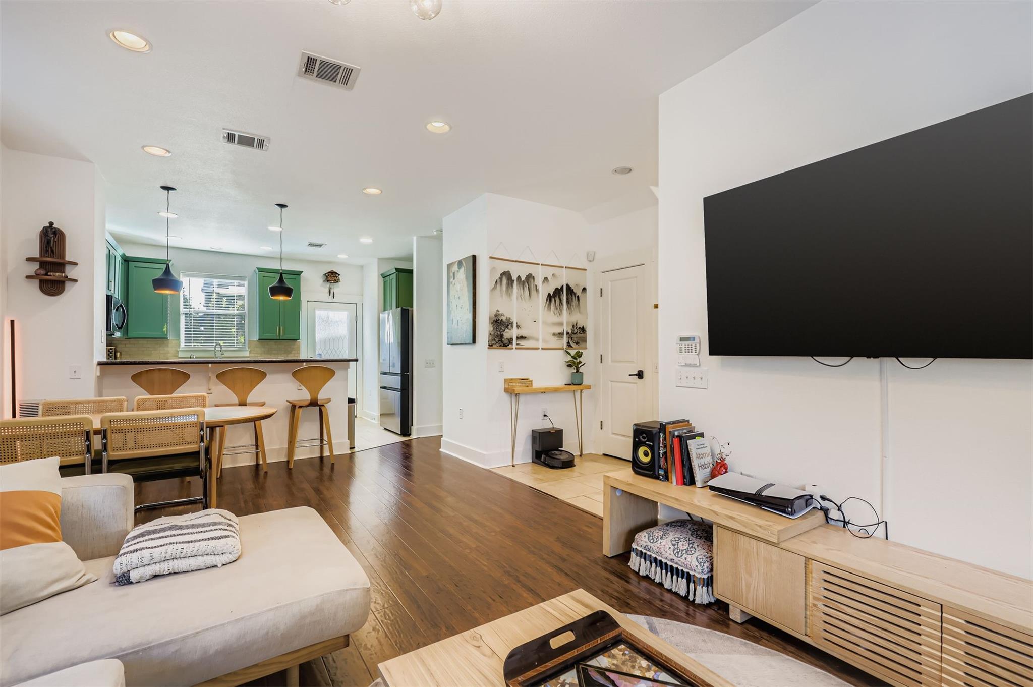 1601 Miriam Ave # 302, Austin, TX 78702