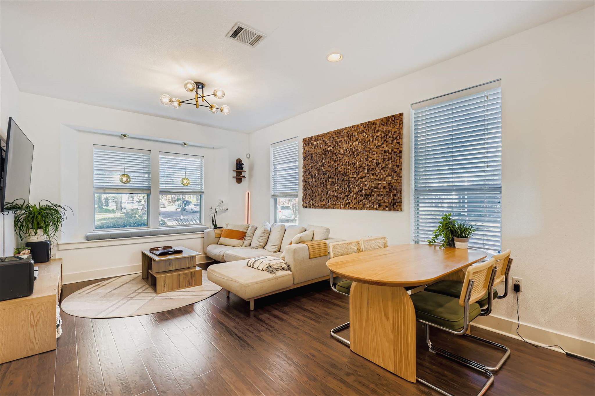 1601 Miriam Ave # 302, Austin, TX 78702