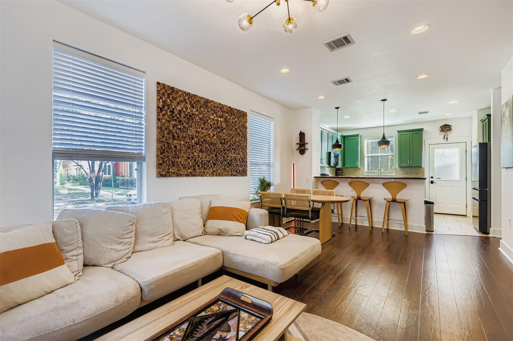 1601 Miriam Ave # 302, Austin, TX 78702