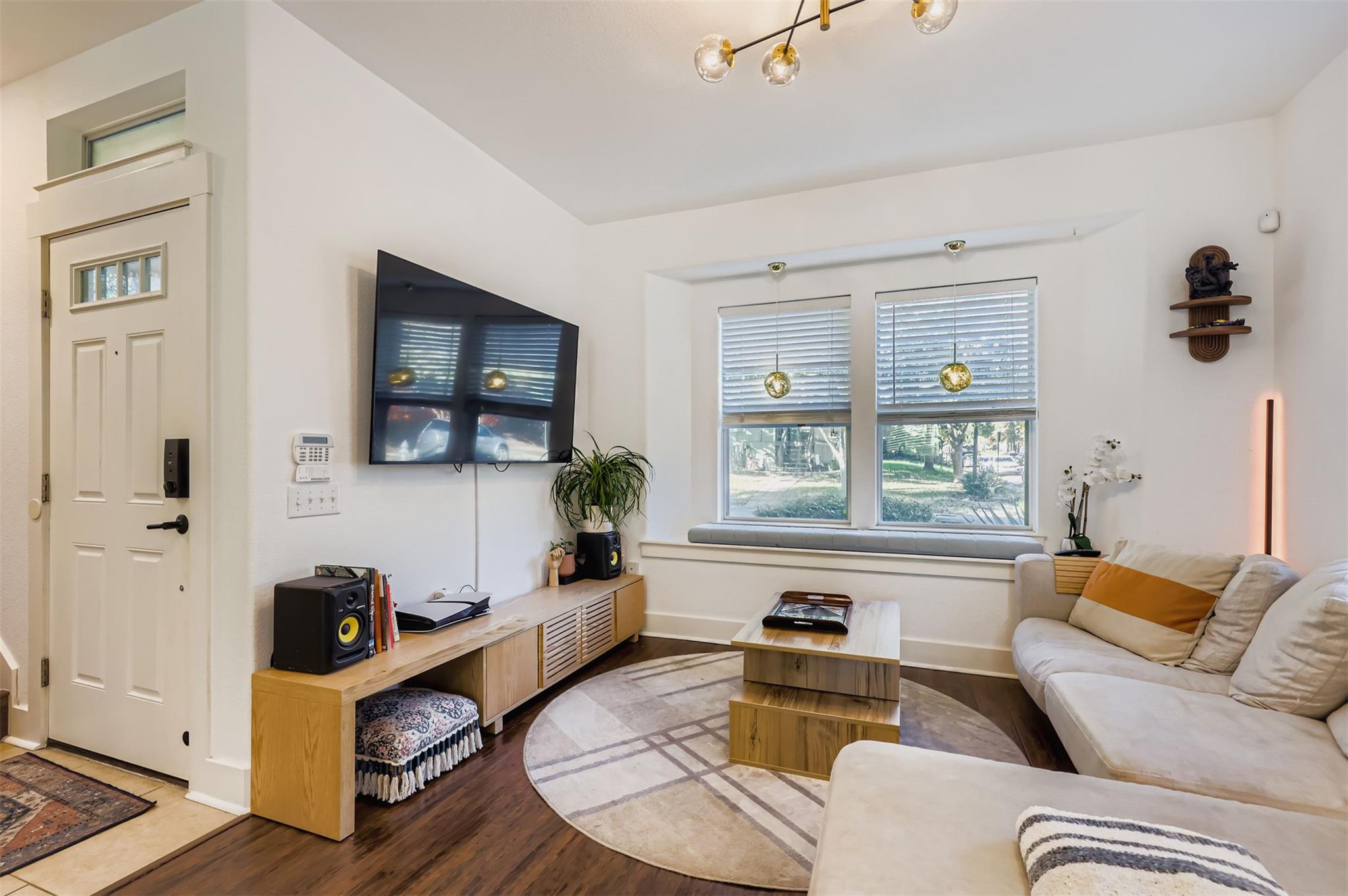 1601 Miriam Ave # 302, Austin, TX 78702