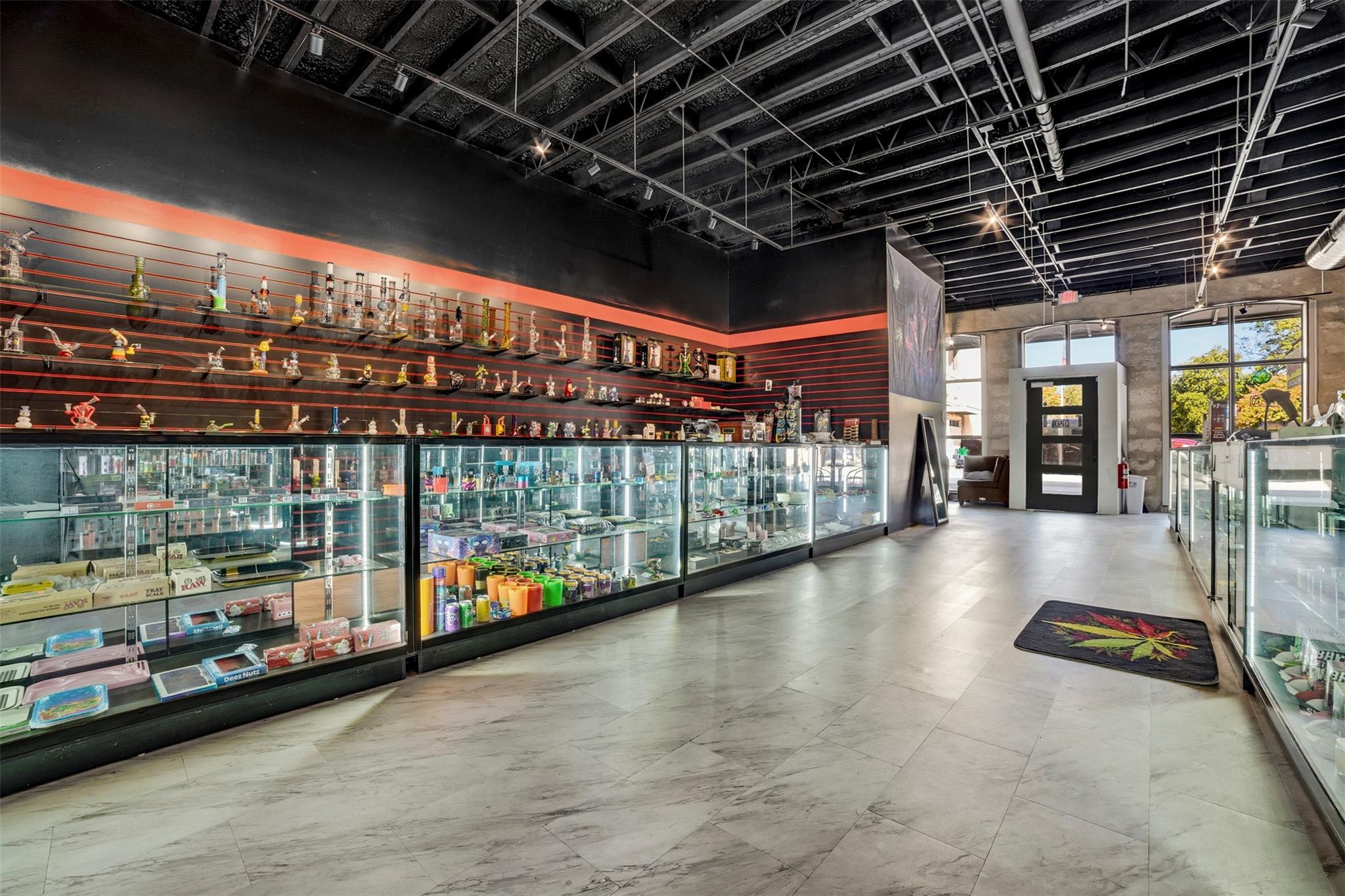 923 LOOP 332 St, Liberty Hill, TX 78642