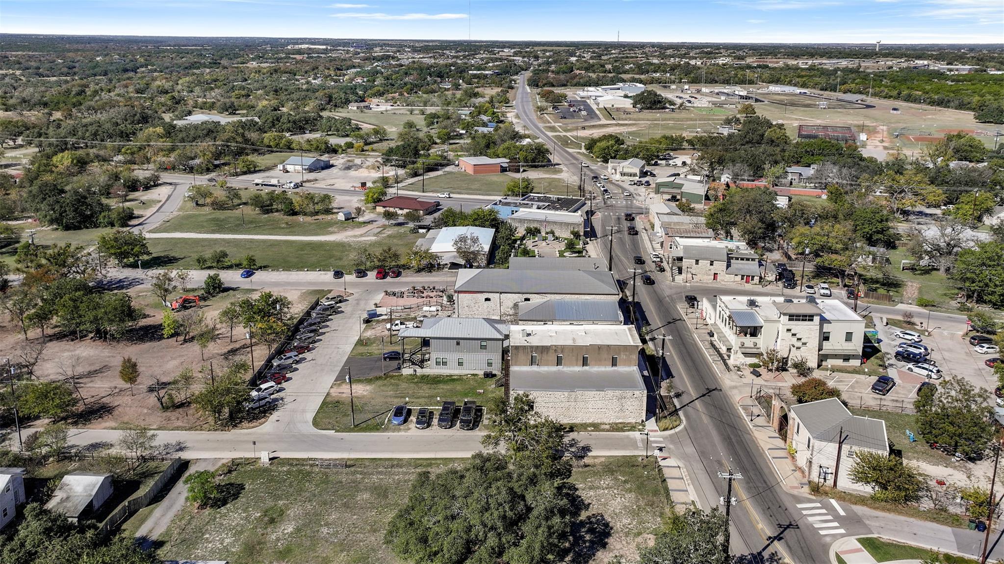 923 LOOP 332 St, Liberty Hill, TX 78642