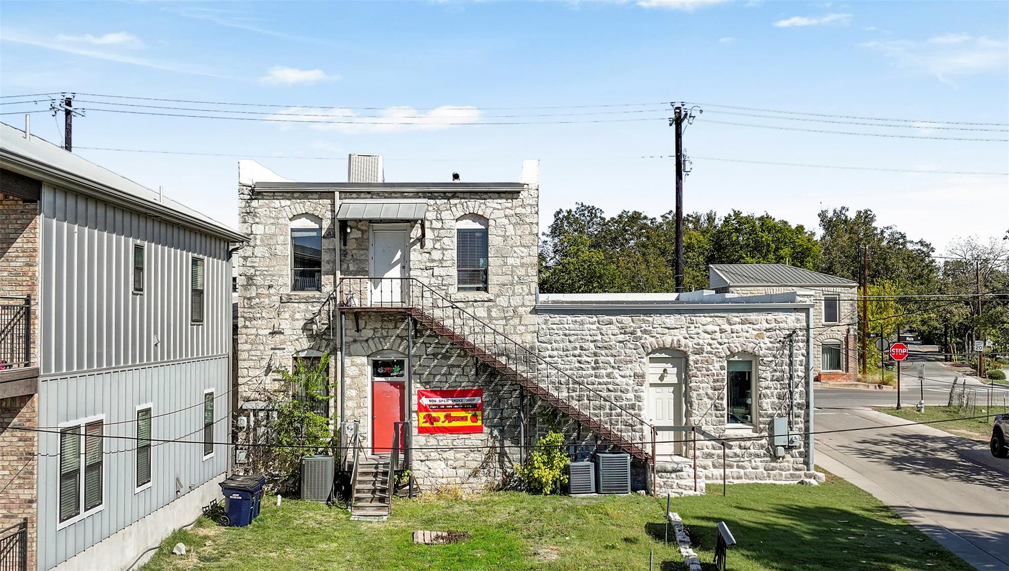 923 LOOP 332 St, Liberty Hill, TX 78642