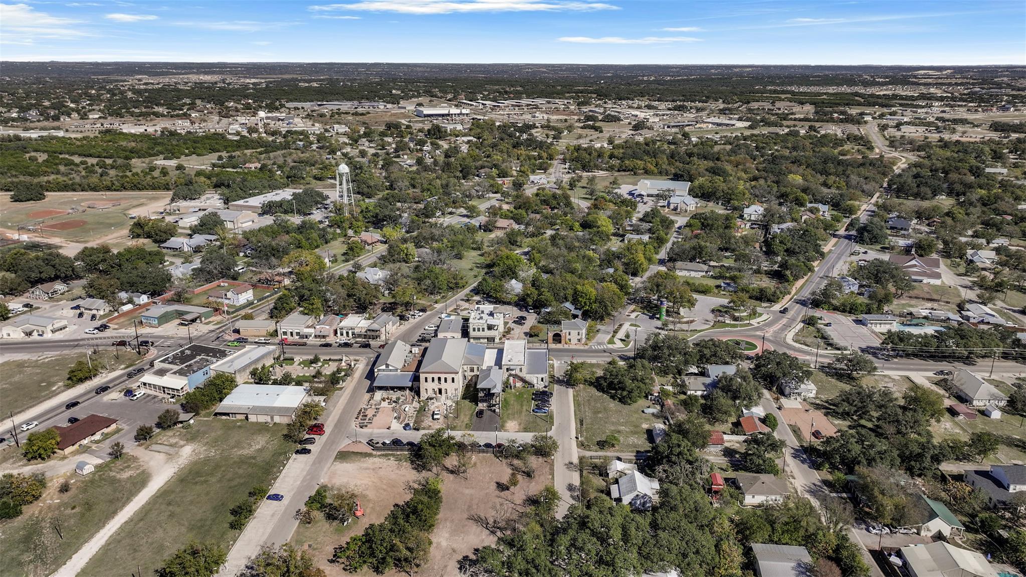 923 LOOP 332 St, Liberty Hill, TX 78642