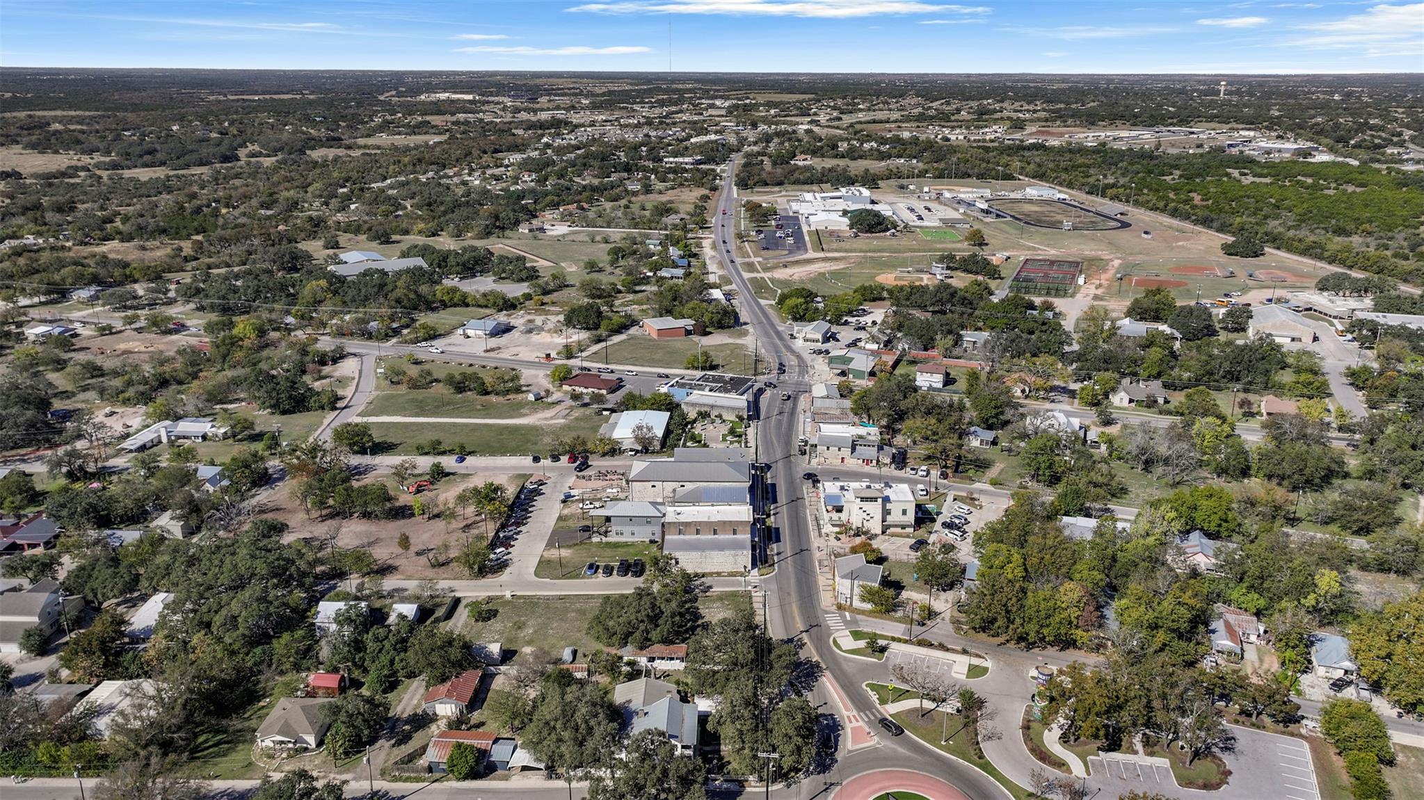 923 LOOP 332 St, Liberty Hill, TX 78642