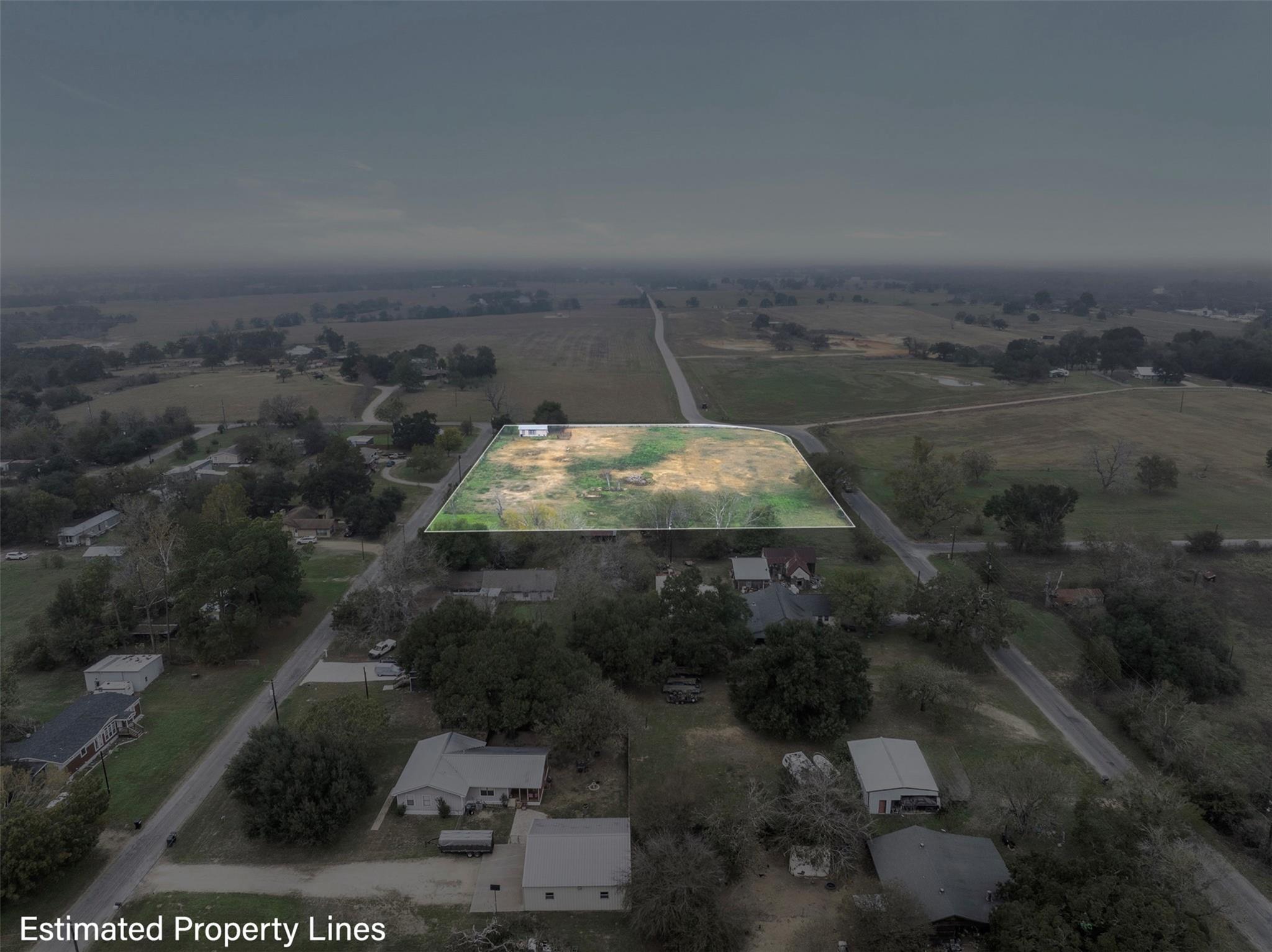 621 10th St, Lexington, TX 78947