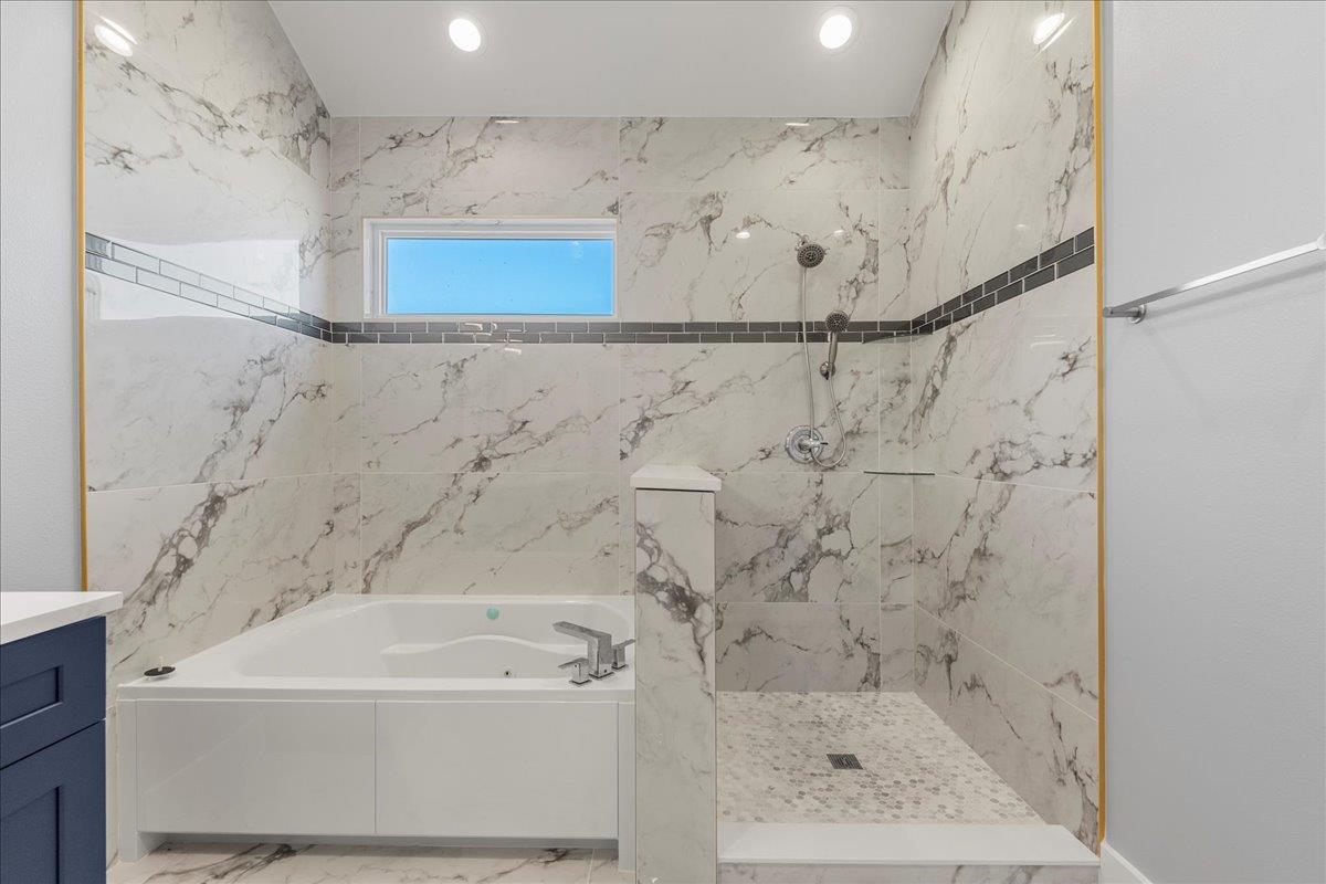 217 Gato Rd, Cedar Creek, TX 78612