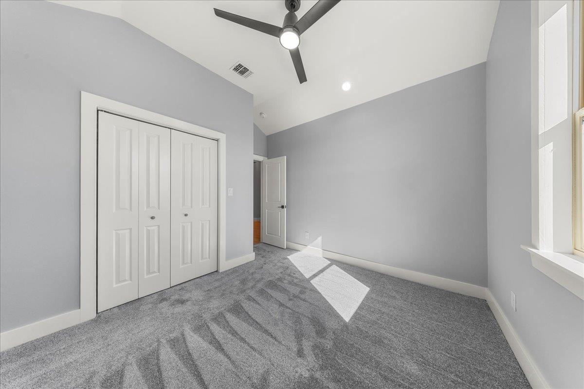 217 Gato Rd, Cedar Creek, TX 78612