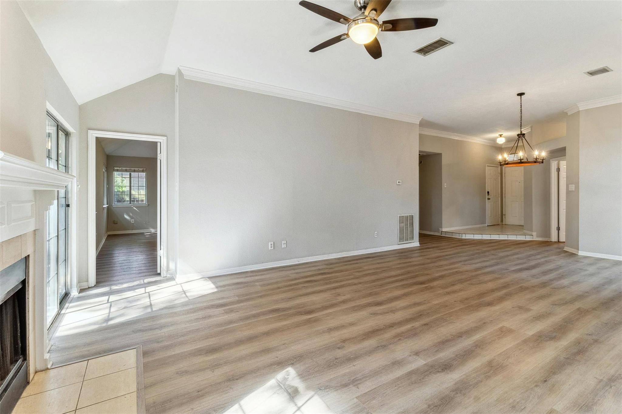 5905 Shanghai Pierce Rd, Austin, TX 78749