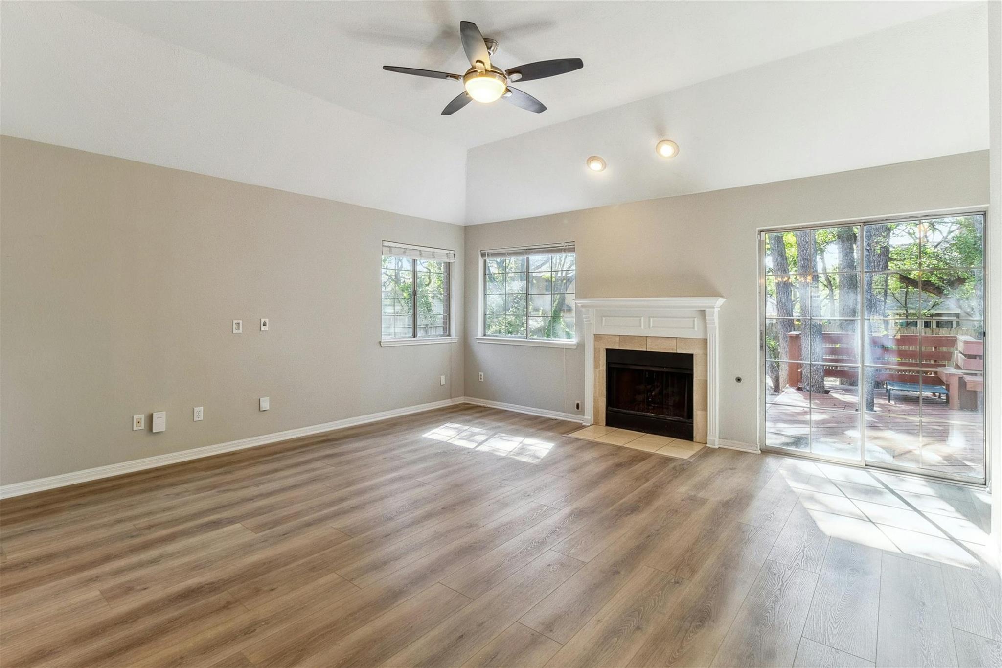 5905 Shanghai Pierce Rd, Austin, TX 78749