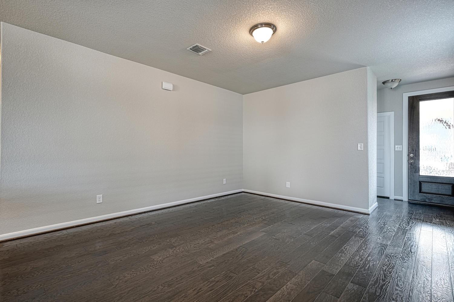 7631 Europa Ave, Round Rock, TX 78665