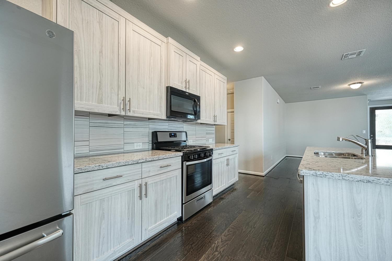 7631 Europa Ave, Round Rock, TX 78665