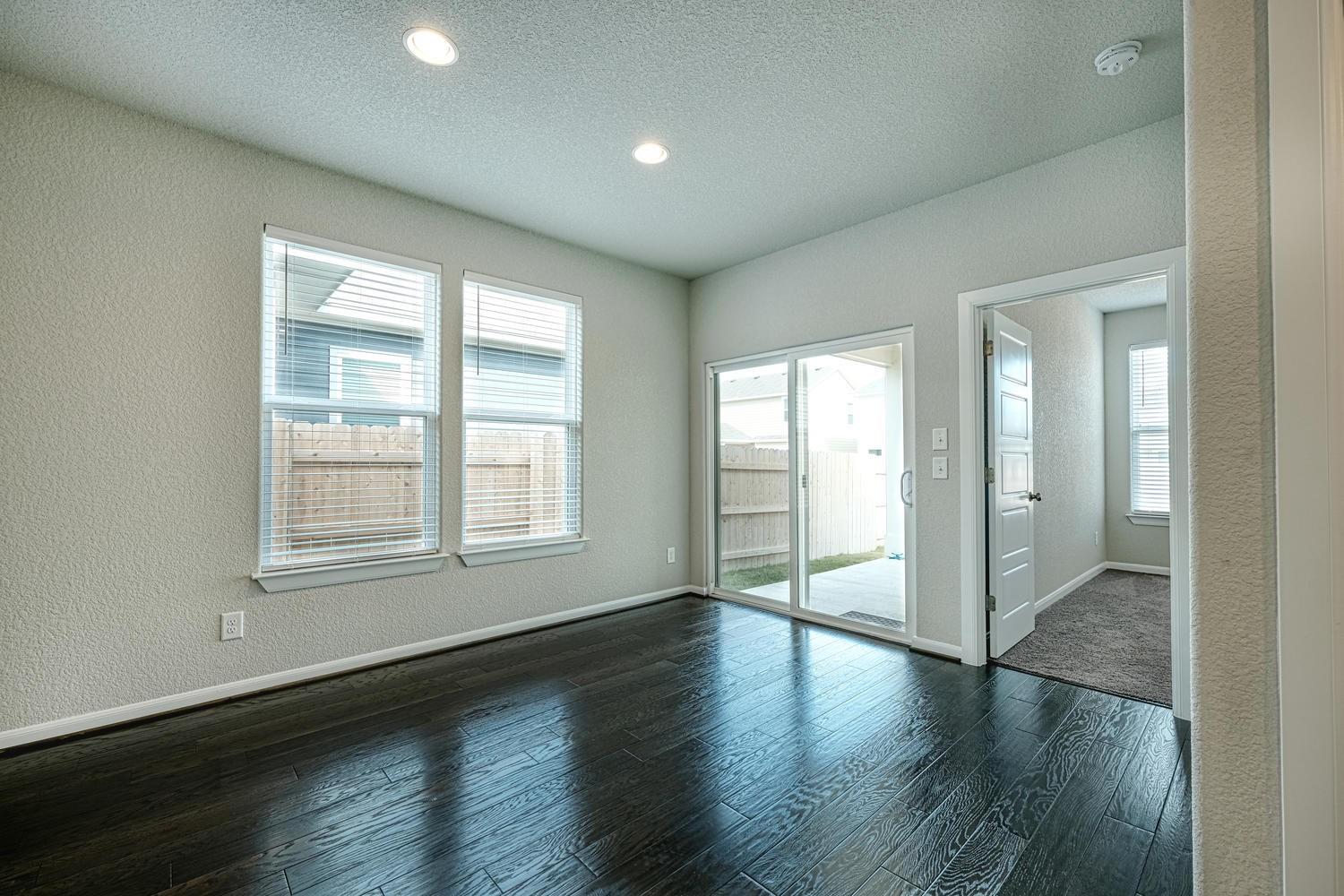 7631 Europa Ave, Round Rock, TX 78665