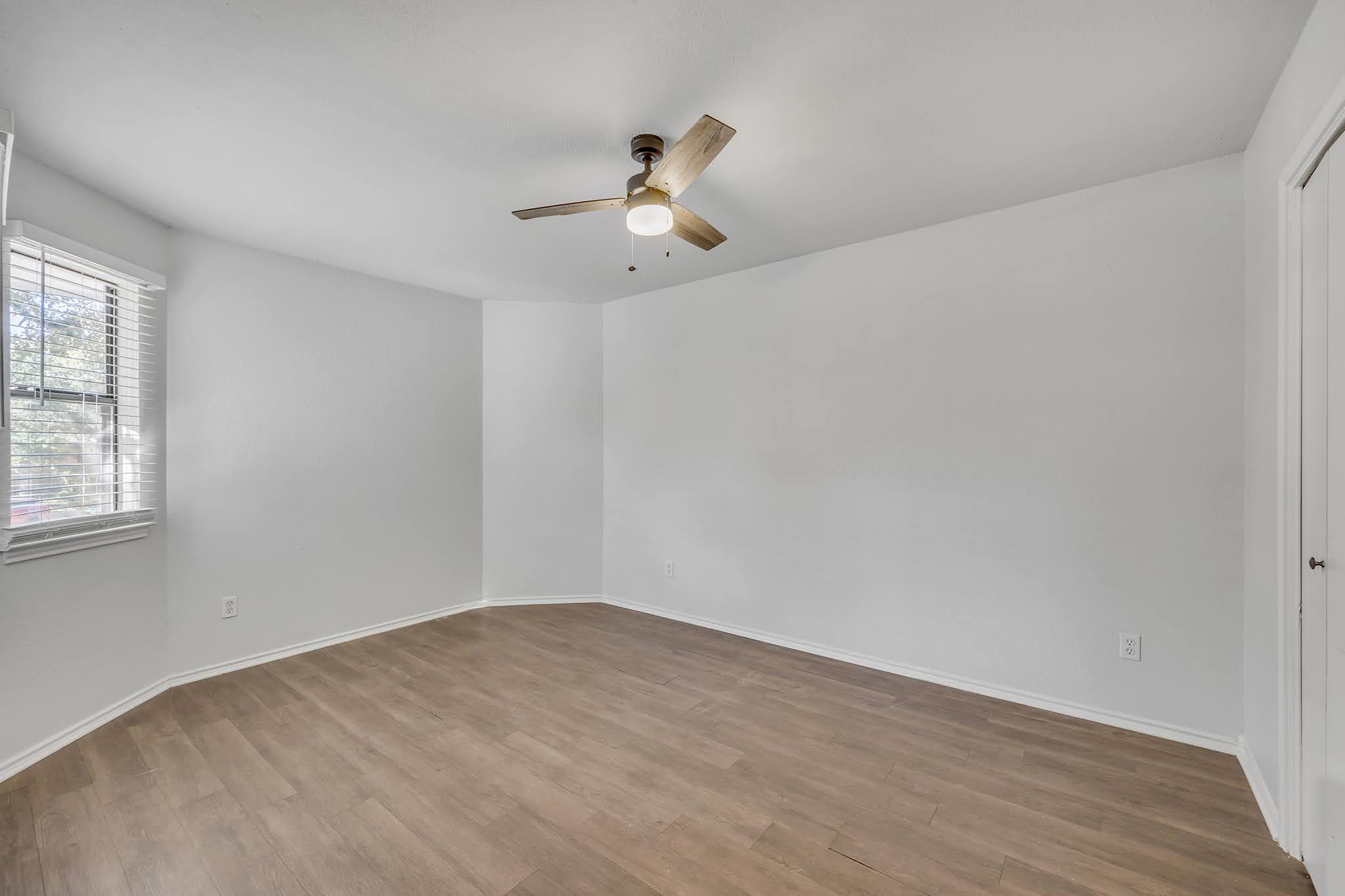 8102 TUSCARORA Trl # A, Austin, TX 78729