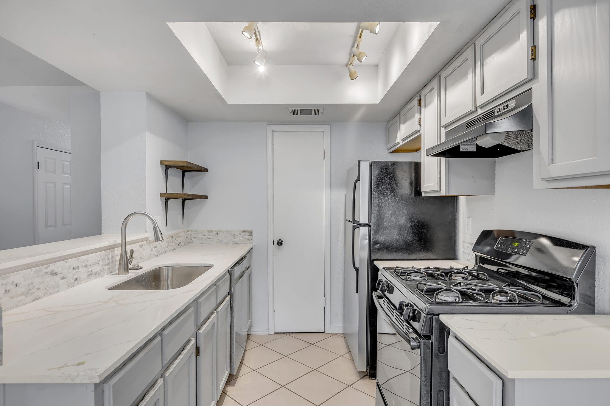 8102 TUSCARORA Trl # A, Austin, TX 78729