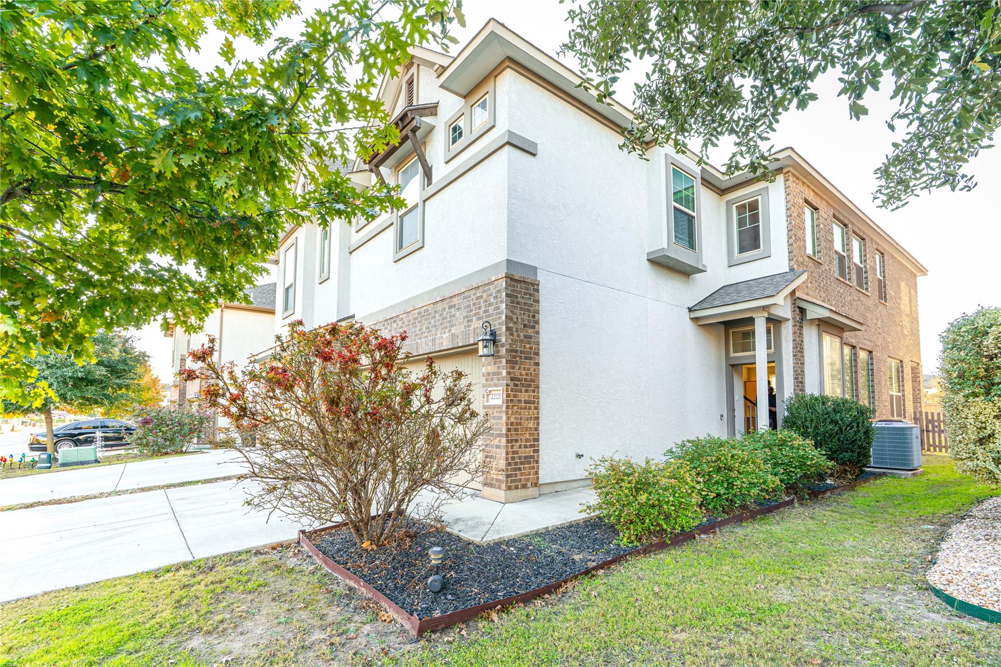 2212 Dillon Pond Ln # B, Pflugerville, TX 78660