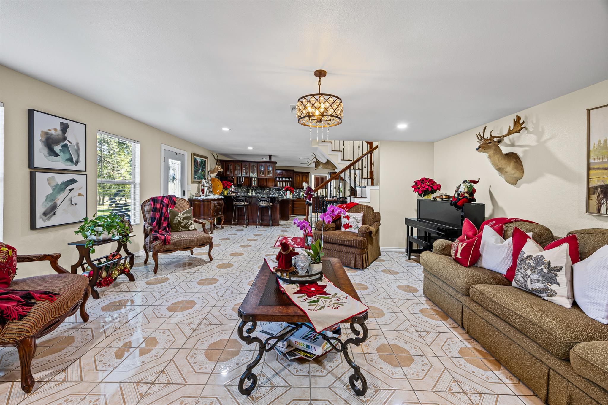 305 Whitesands Trl, Dale, TX 78616