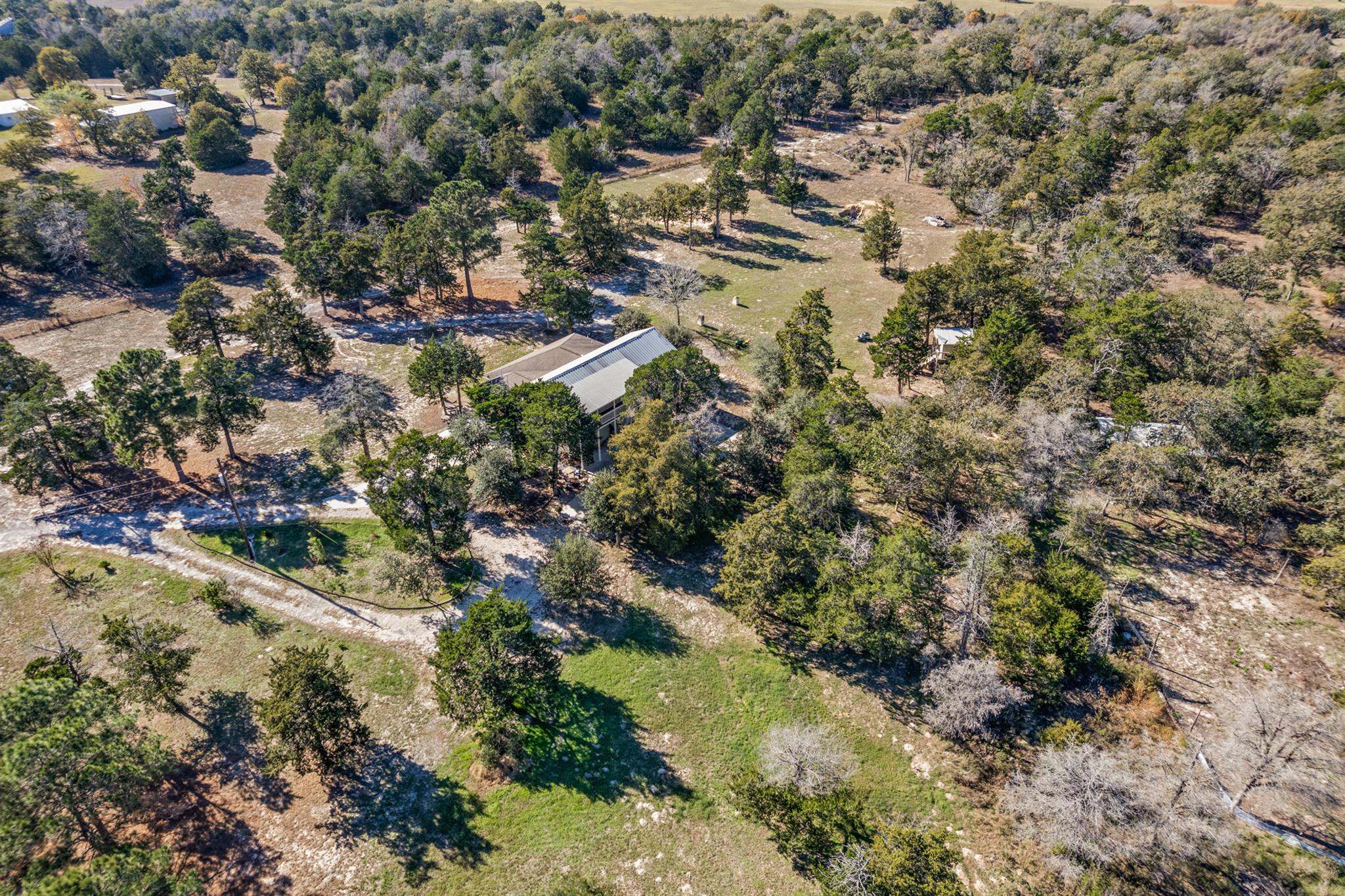 305 Whitesands Trl, Dale, TX 78616