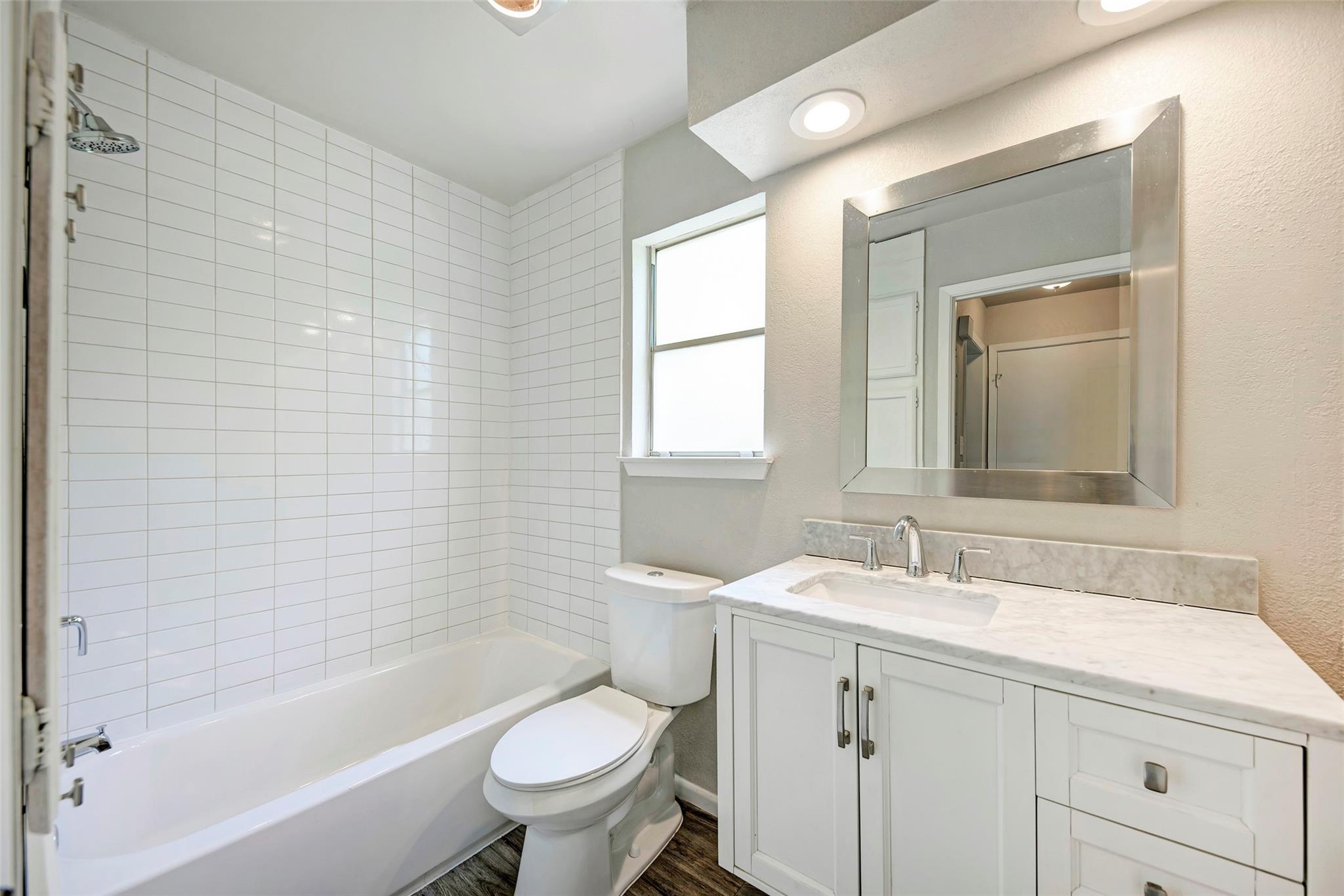 2106 Nickerson St # 201, Austin, TX 78704