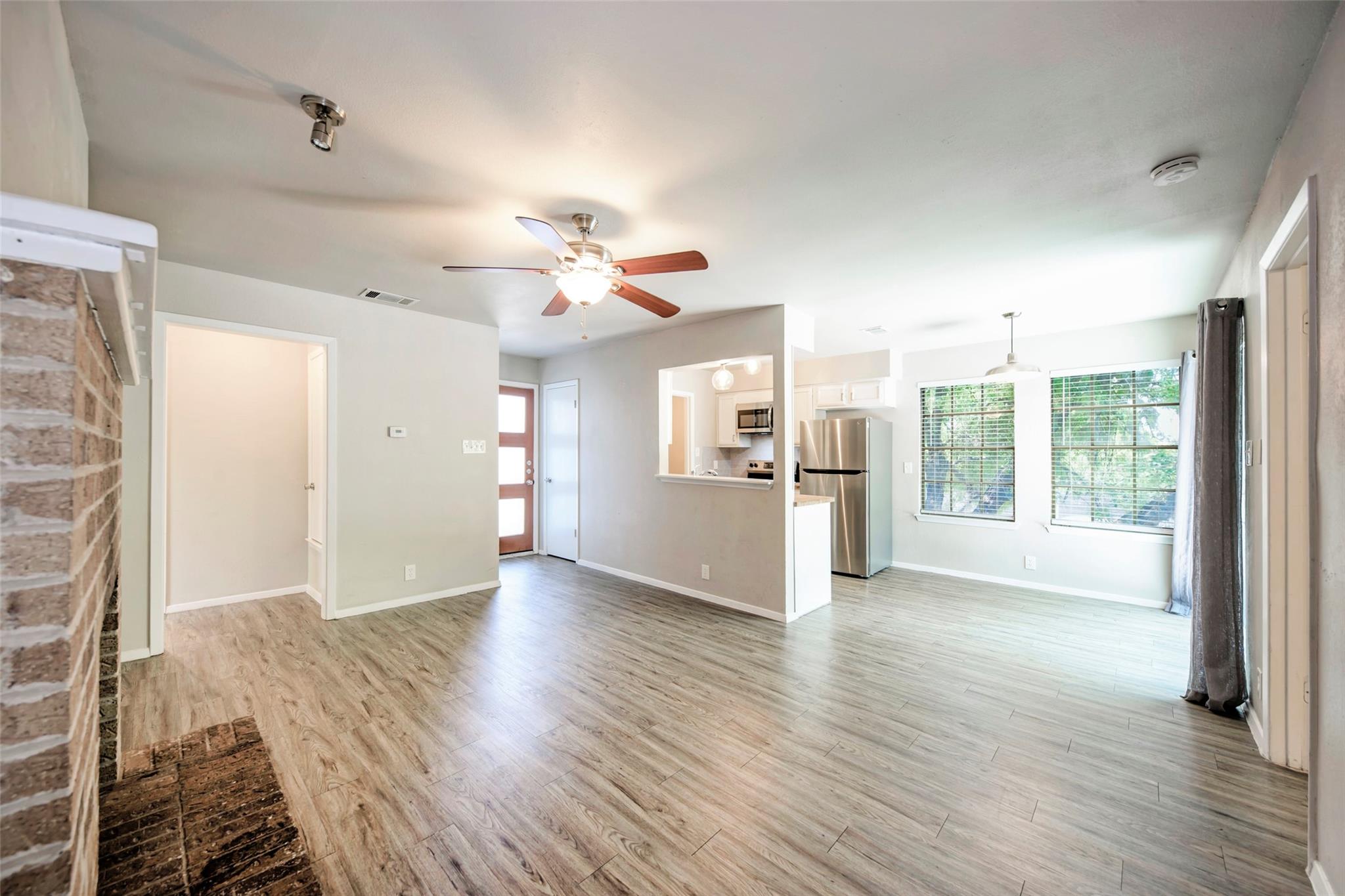 2106 Nickerson St # 201, Austin, TX 78704