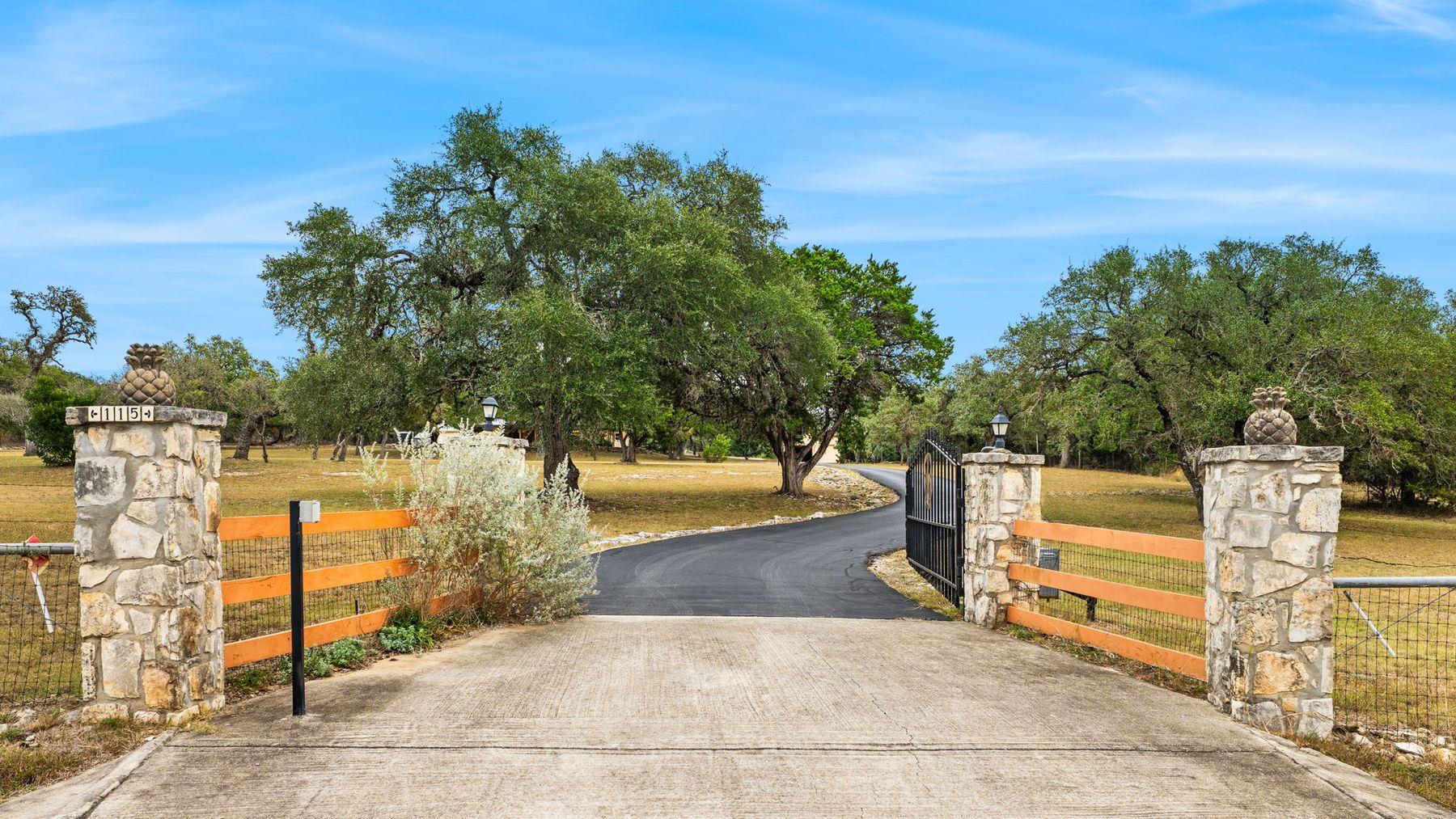 115 Sage Oaks Trail Trl, Boerne, TX 78006
