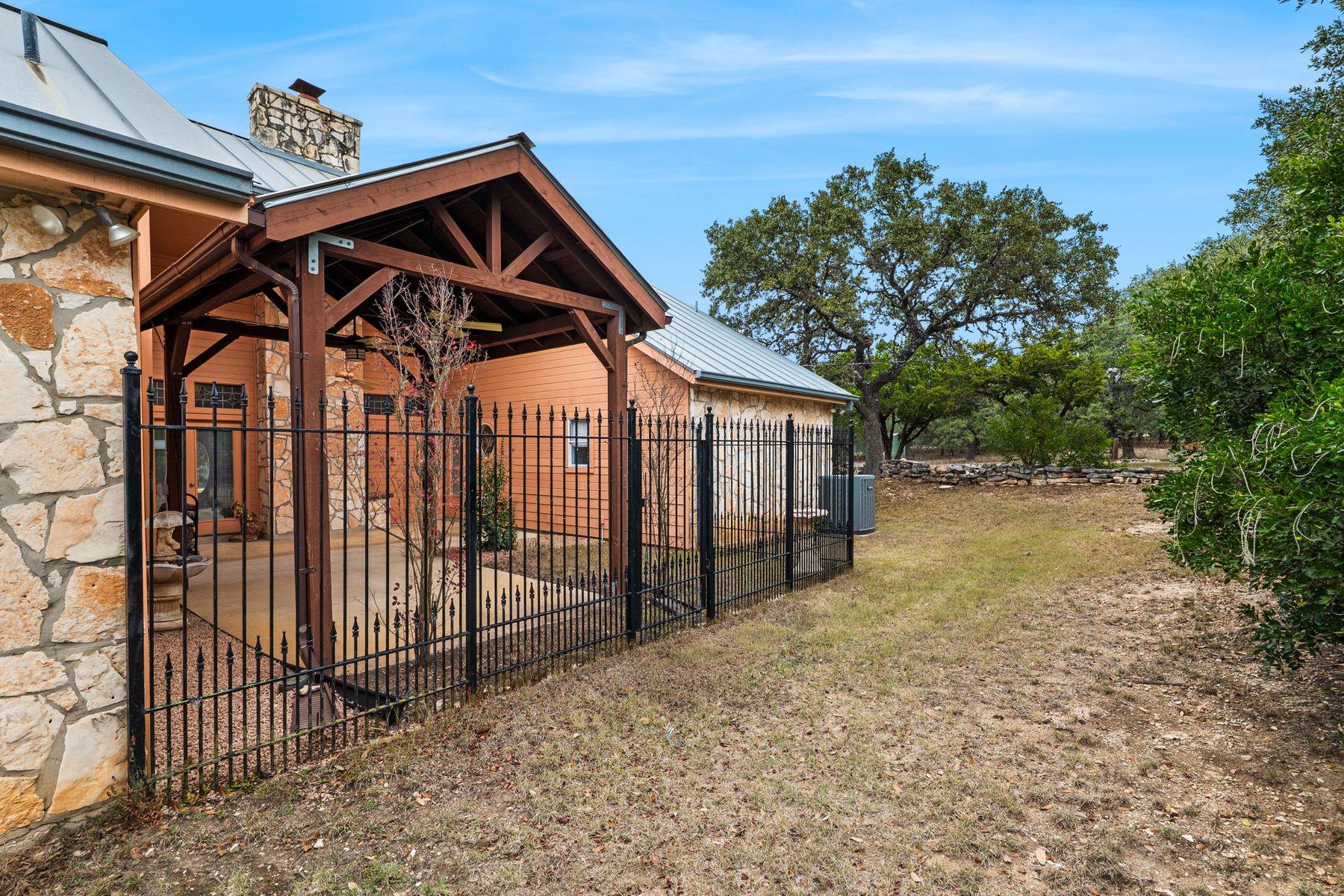 115 Sage Oaks Trail Trl, Boerne, TX 78006