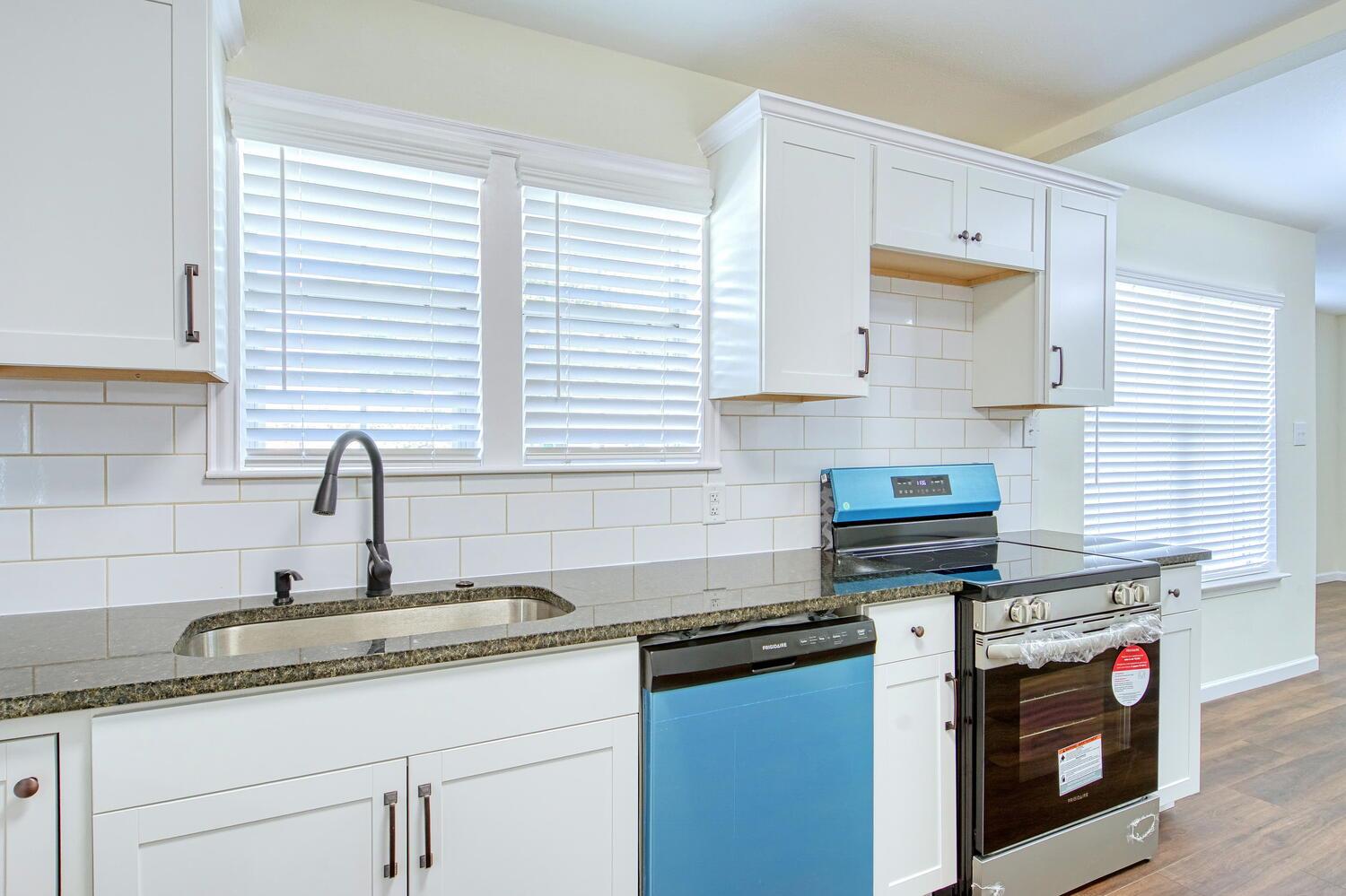 202 Covina Ave, San Antonio, TX 78218