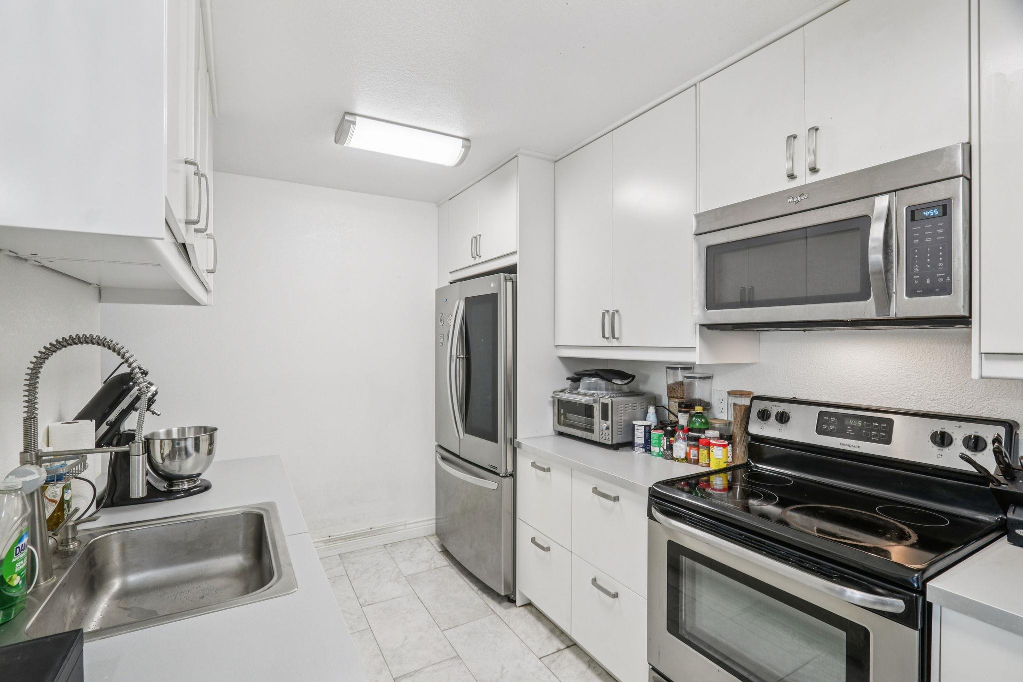 5801 Thunderbird St # A-11, Lago Vista, TX 78645