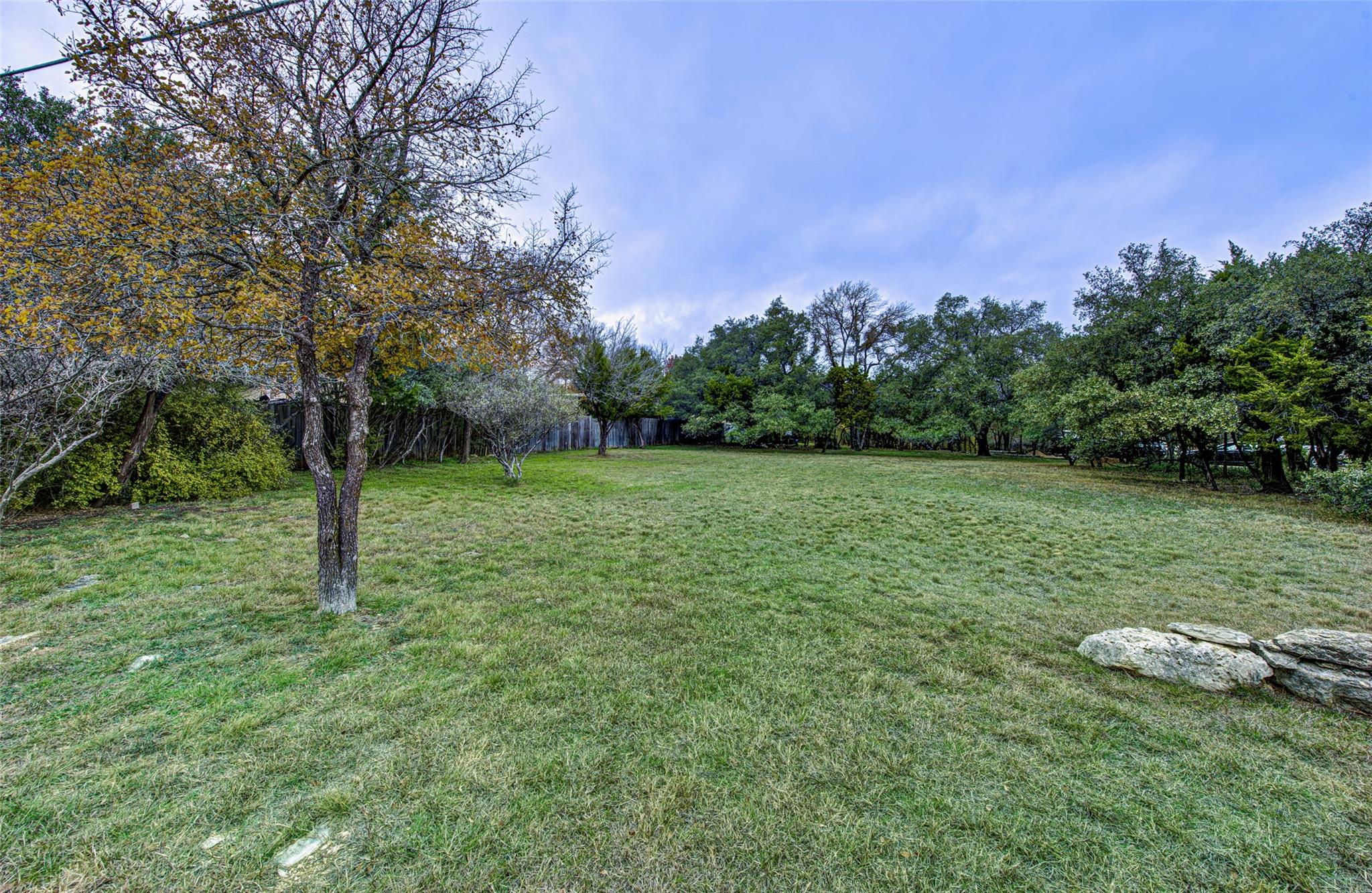 5016 BOB WIRE Rd, Spicewood, TX 78669