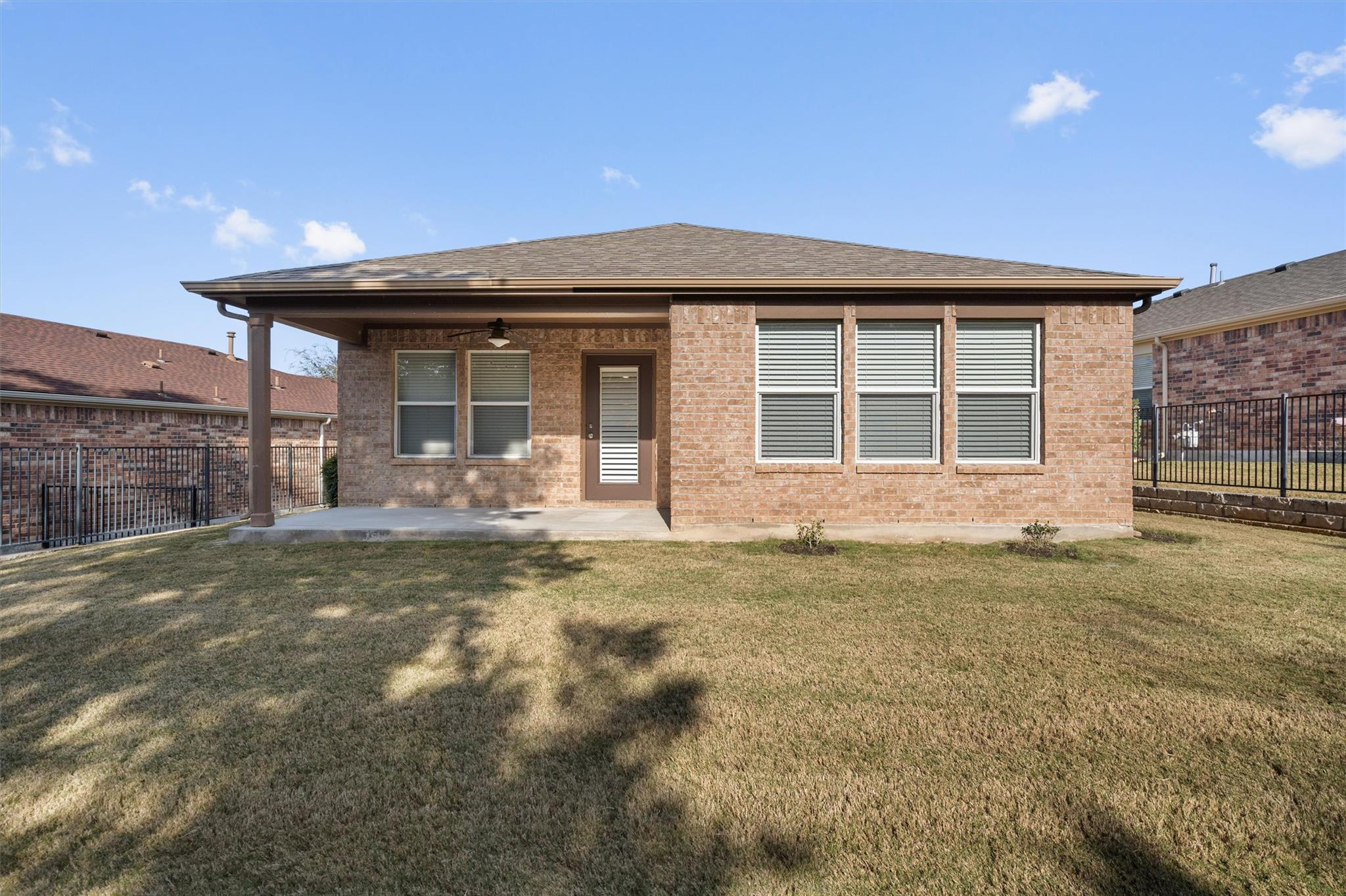 307 Kickapoo Creek Ln, Georgetown, TX 78633