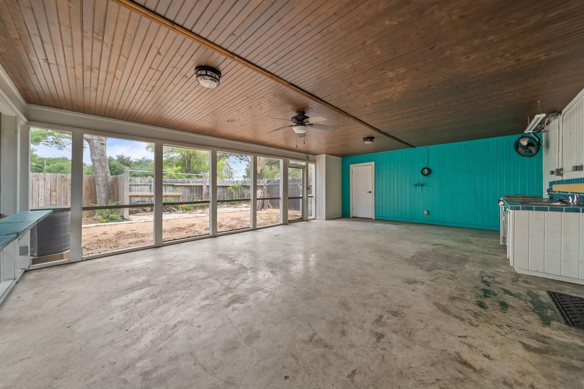 2507 Western Trails Blvd, Austin, TX 78745