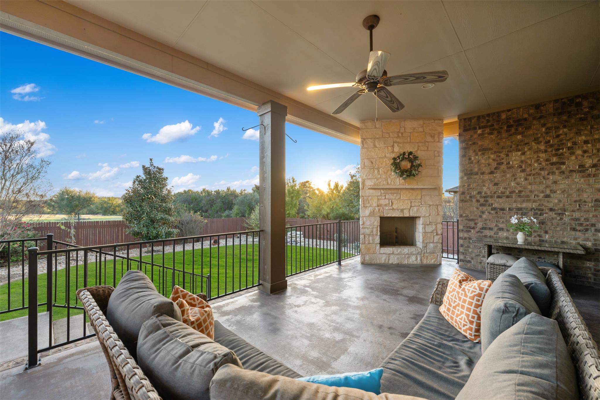 937 Wild Rose Dr, Austin, TX 78737