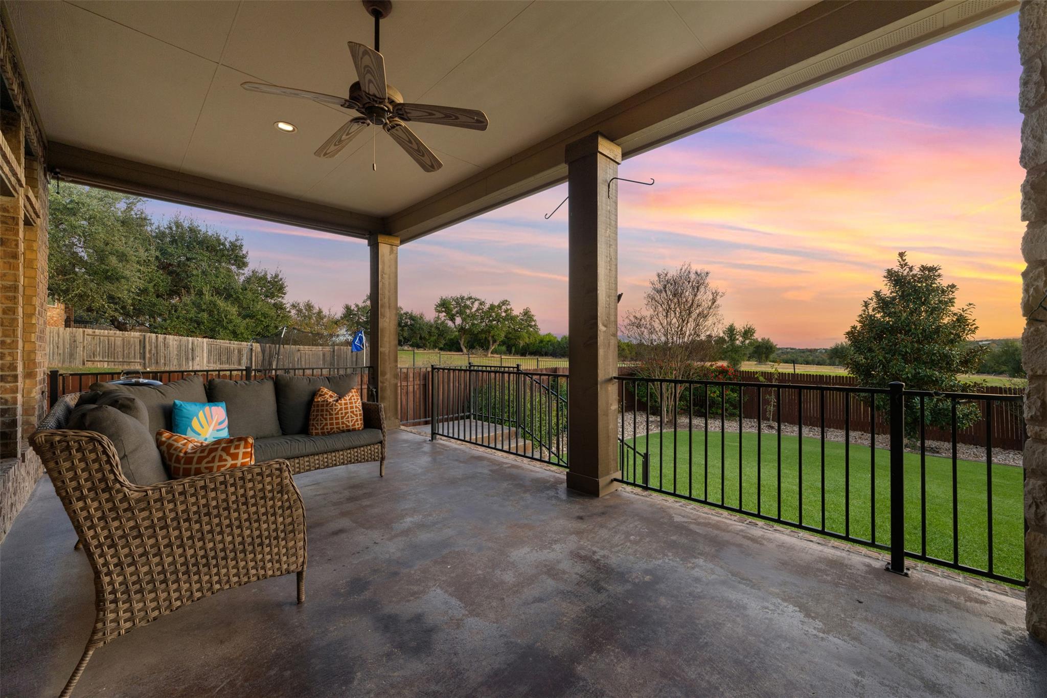 937 Wild Rose Dr, Austin, TX 78737