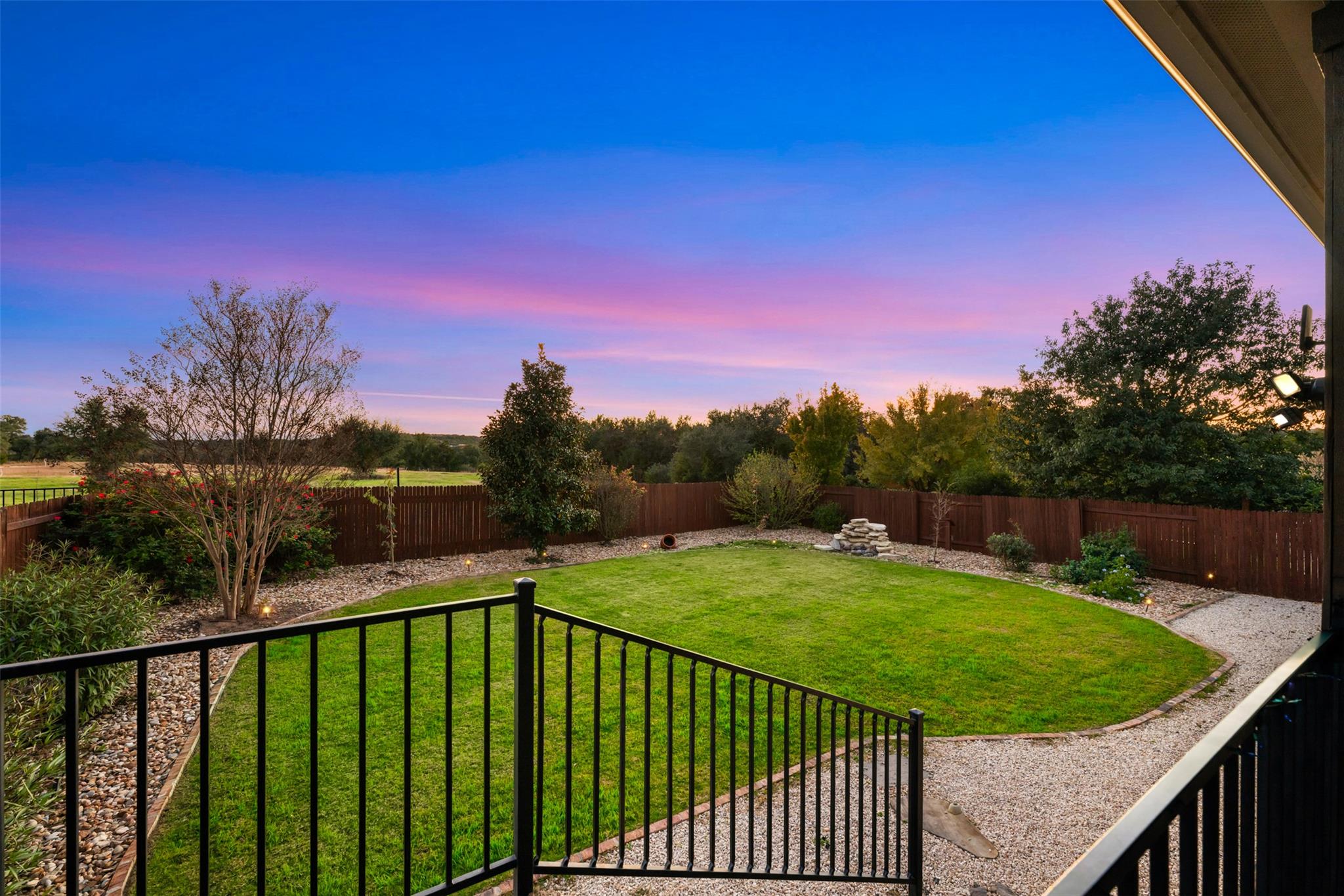 937 Wild Rose Dr, Austin, TX 78737