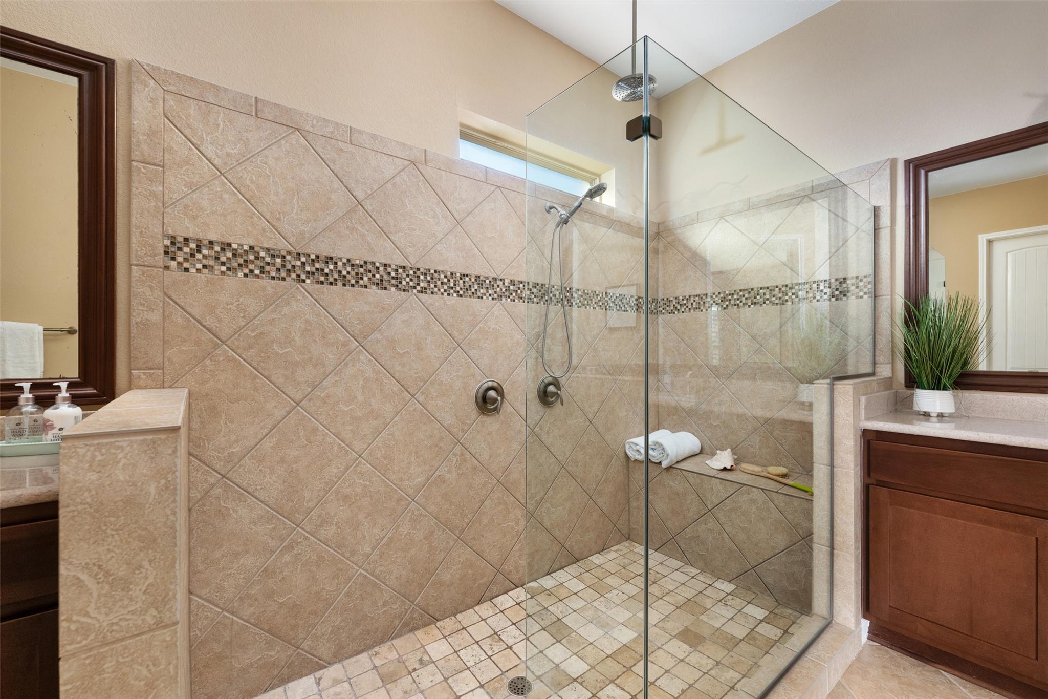 937 Wild Rose Dr, Austin, TX 78737