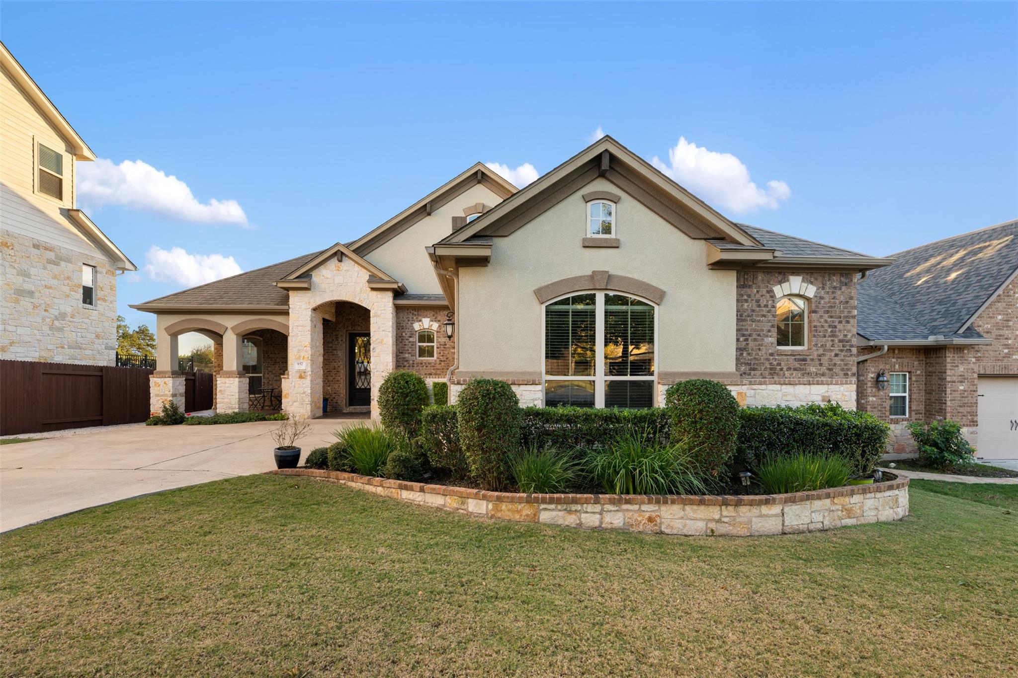 937 Wild Rose Dr, Austin, TX 78737