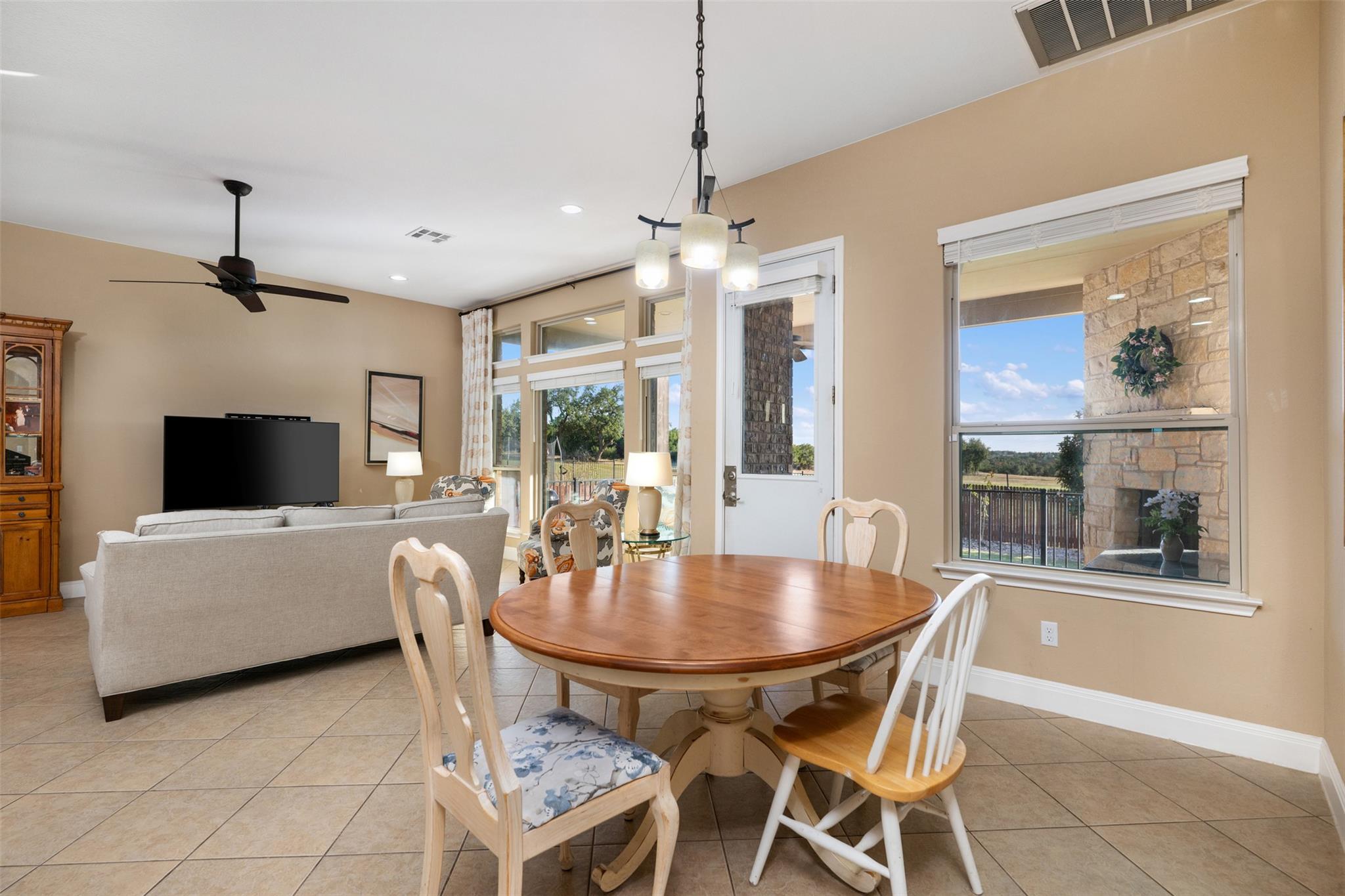 937 Wild Rose Dr, Austin, TX 78737