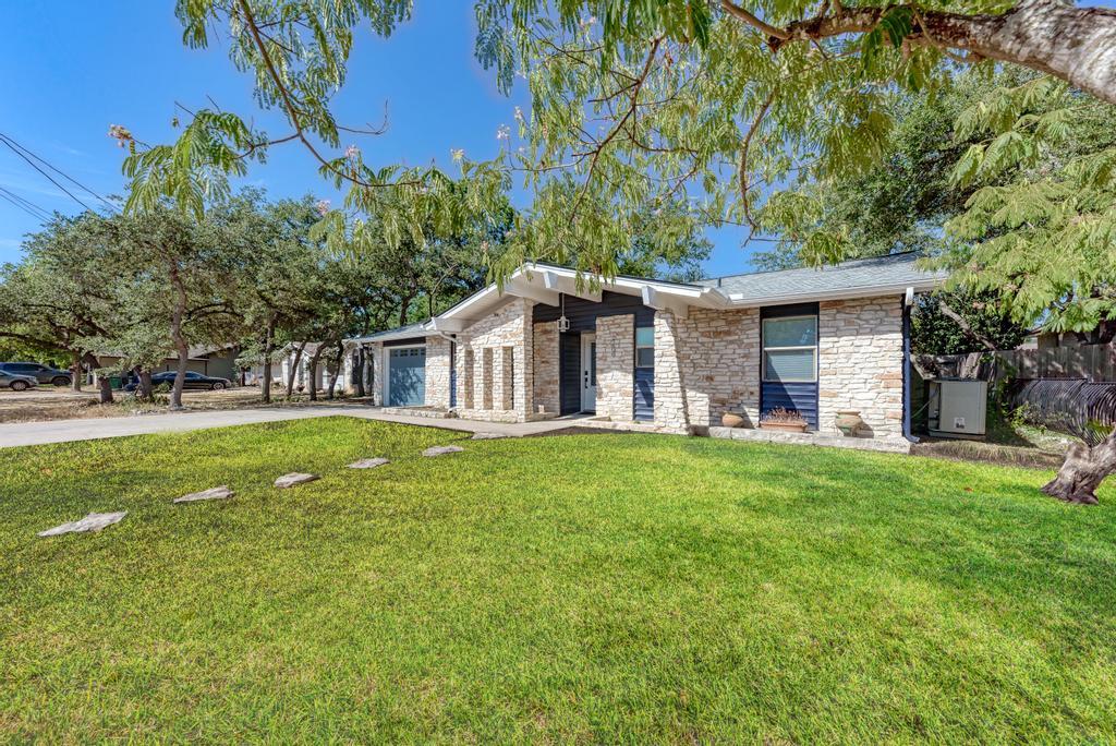 2209 N Celia Dr, Cedar Park, TX 78613