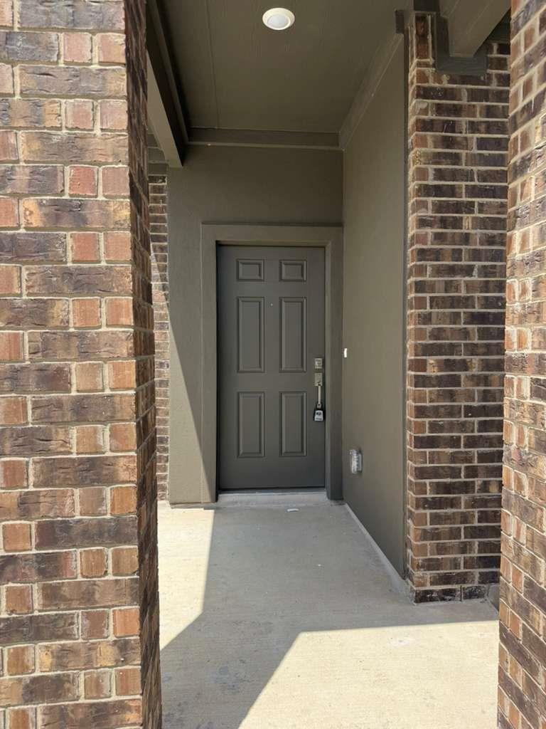 109 Imola St, Hutto, TX 78634